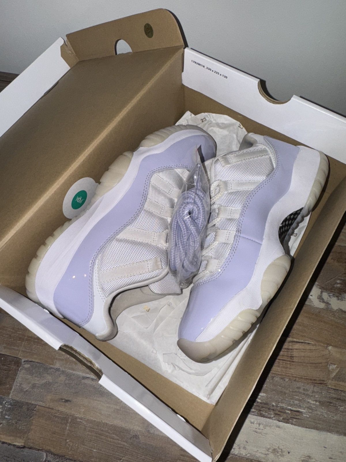 Jordan Brand Jordan 11 Pure Violet Size US 9 / IT 39 - 10 Thumbnail