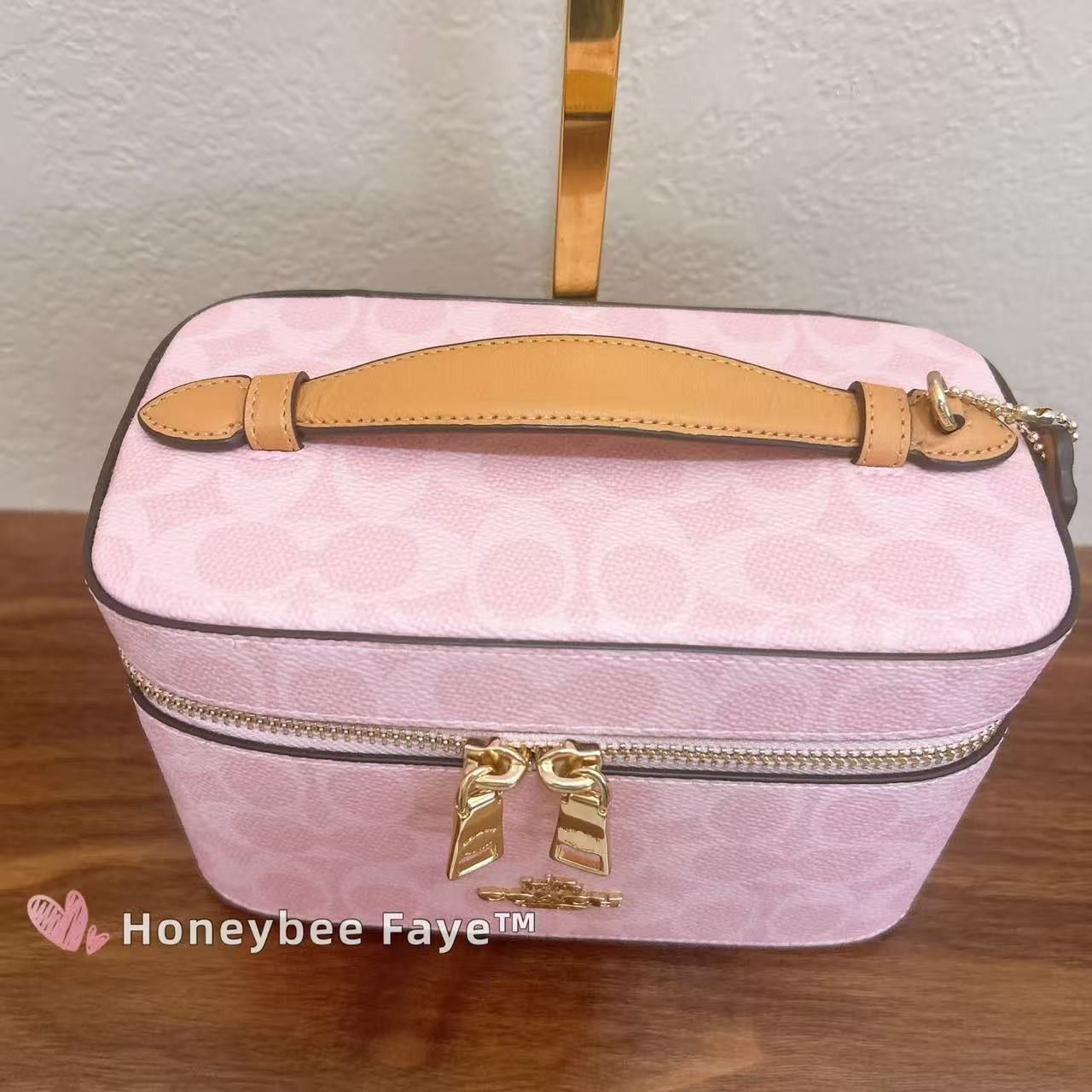 Coach Cosmetic Case In Signature Canvas CEA56 with long crossbody Size ONE SIZE - 8 Thumbnail