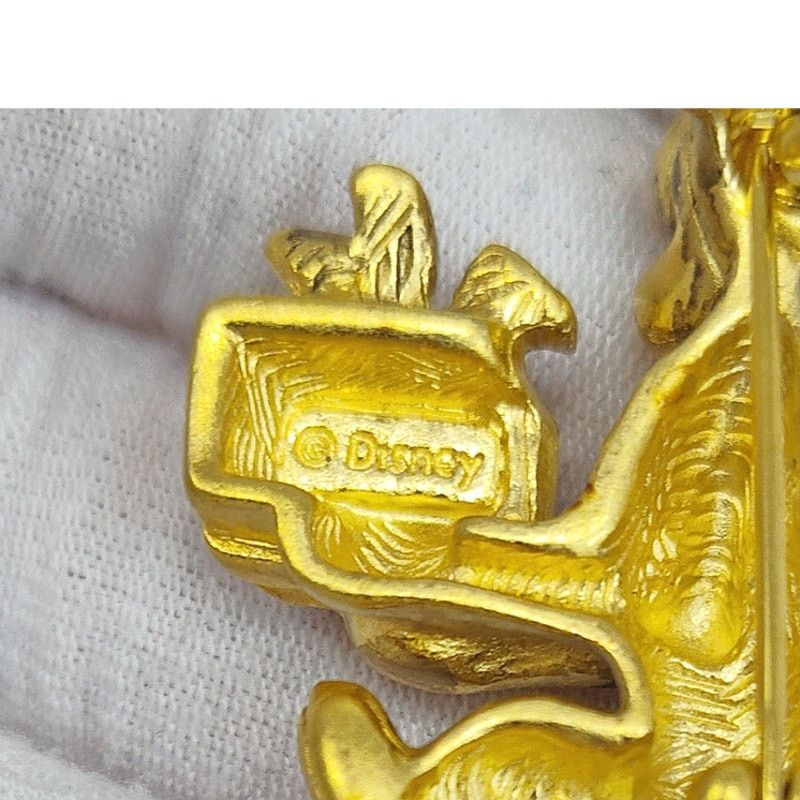 Disney Disney Winnie the Pooh Gold-Toned Holiday Brooch Size ONE SIZE - 7 Thumbnail