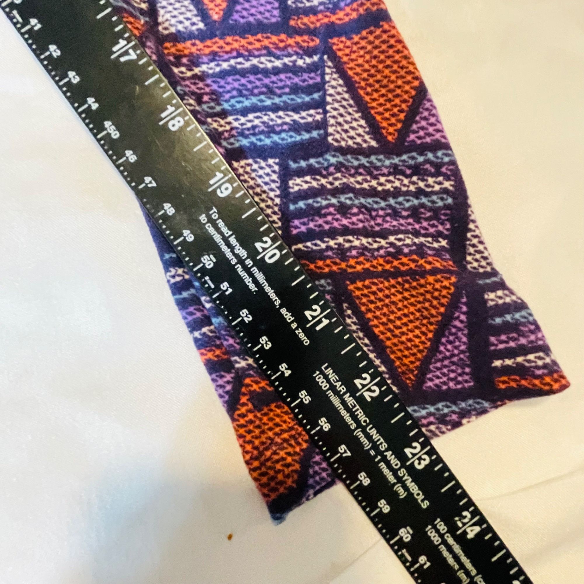 Other Lularoe Geometric Print Leggings One Size Polyester Spandex Size 28" / US 6 / IT 42 - 6 Thumbnail
