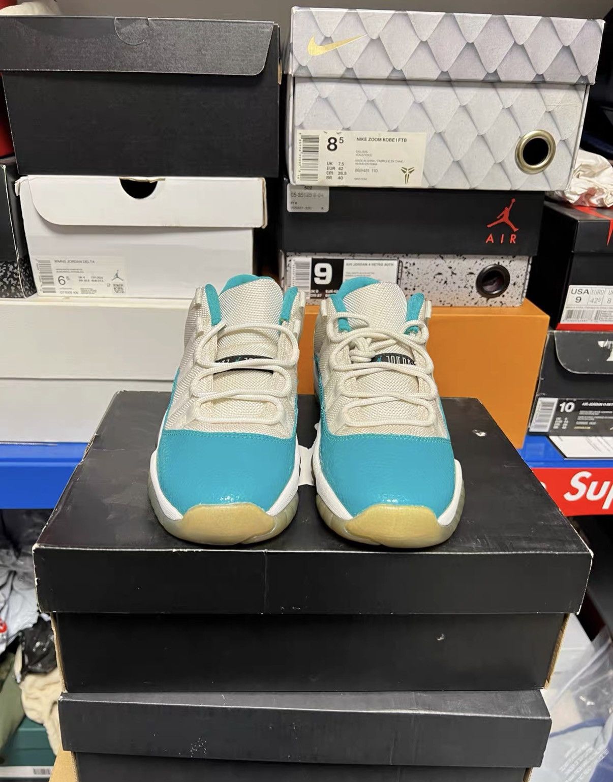 Jordan Brand Air Jordan 11 Low Aqua J42 Size US 7 / IT 37 - 2 Thumbnail