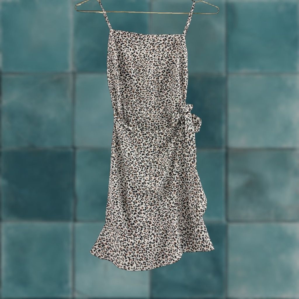 Abercrombie & Fitch Abercrombie & Fitch Dress Womens XS Beige Leopard Print Mini Wrap Front Back Zip Size XS / US 0-2 / IT 36-38 - 1 Thumbnail