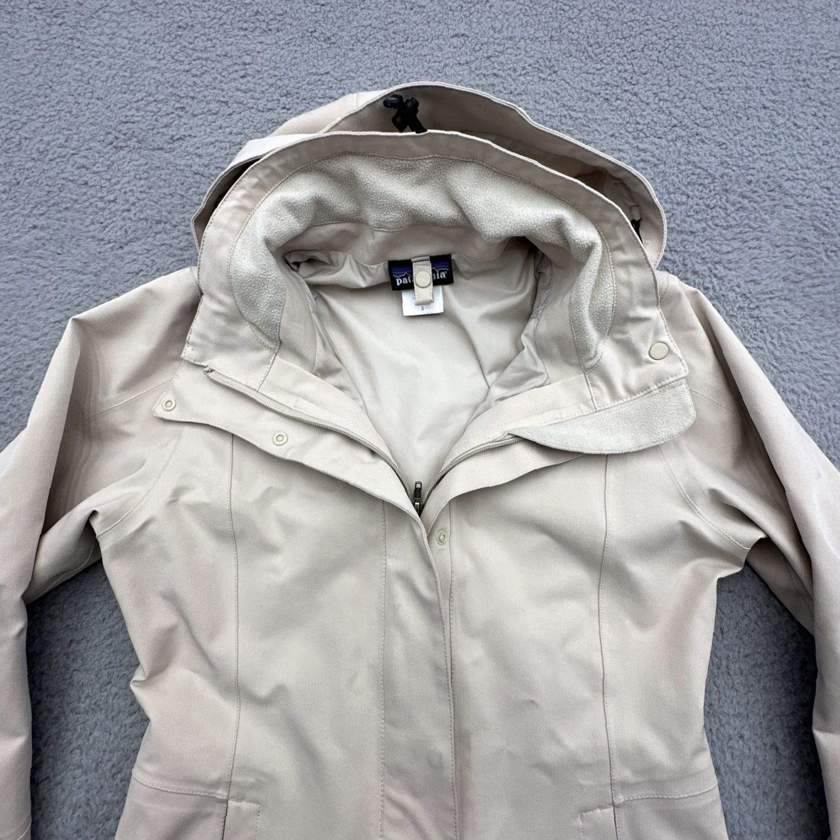Patagonia VINTAGE Patagonia Women’s Parka Jacket Beige S Hooded Knee Length Outdoor Adventure Gear Size S / US 4 / IT 40 - 2 Thumbnail