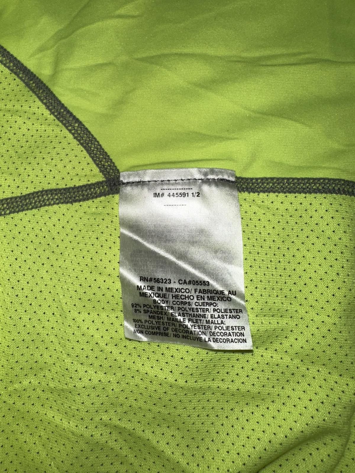 Nike Nike Men's Pro Combat Fitted Athletic 2.0 Volt Shirt Size US S / EU 44-46 / 1 - 7 Thumbnail