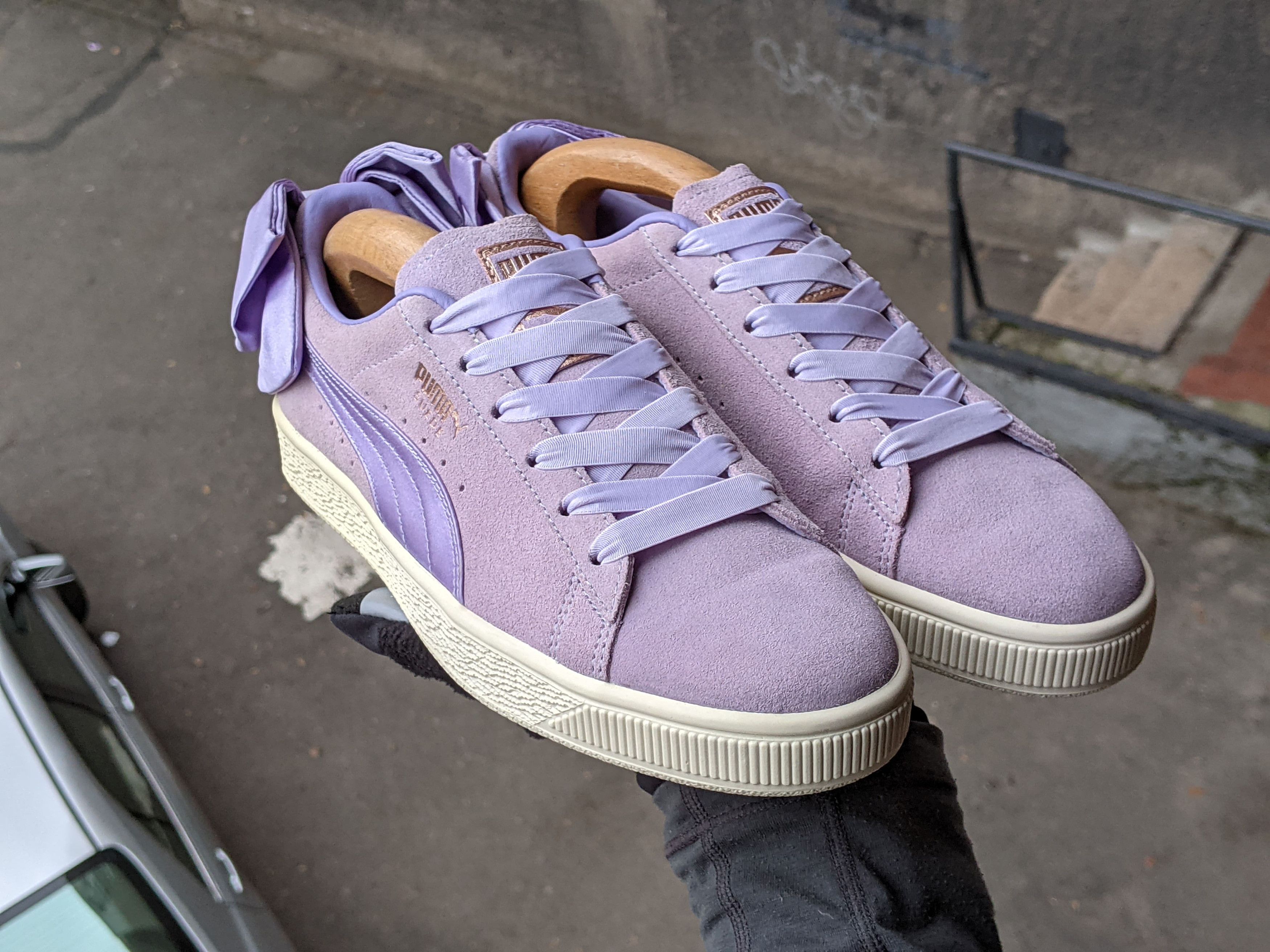 Puma *NEW* Puma Suede Bow Womens Sneaker Clyde Cat MCM Rhuigi Size US 8.5 / IT 38.5 - 6 Thumbnail