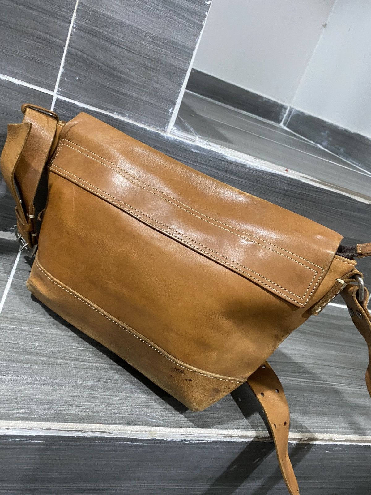 Japanese Brand Full Leather Patina 1203 Mano Fece Cross Body Bag Size ONE SIZE - 2 Thumbnail