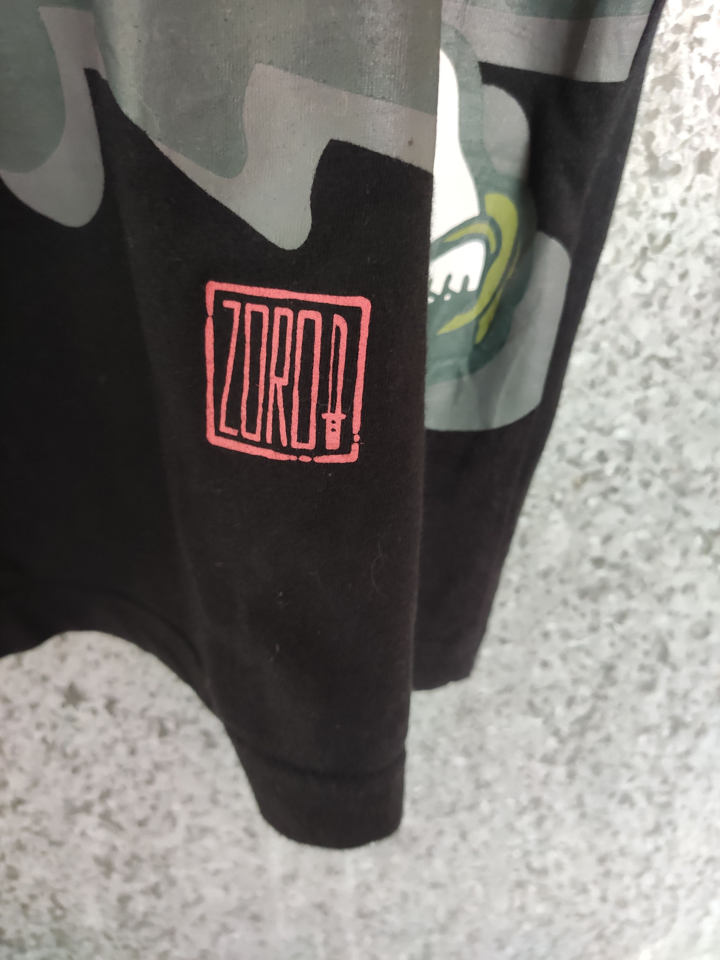 Anime Vintage One piece t shirt Zoro Size US XL / EU 56 / 4 - 7 Thumbnail