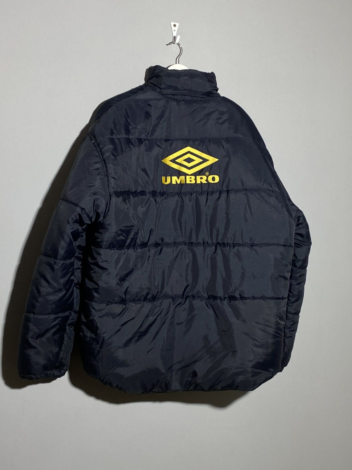Umbro Vintage 1990s Umbro Manchester United Winter Padded Jacket Size US XL / EU 56 / 4 - 2 Thumbnail