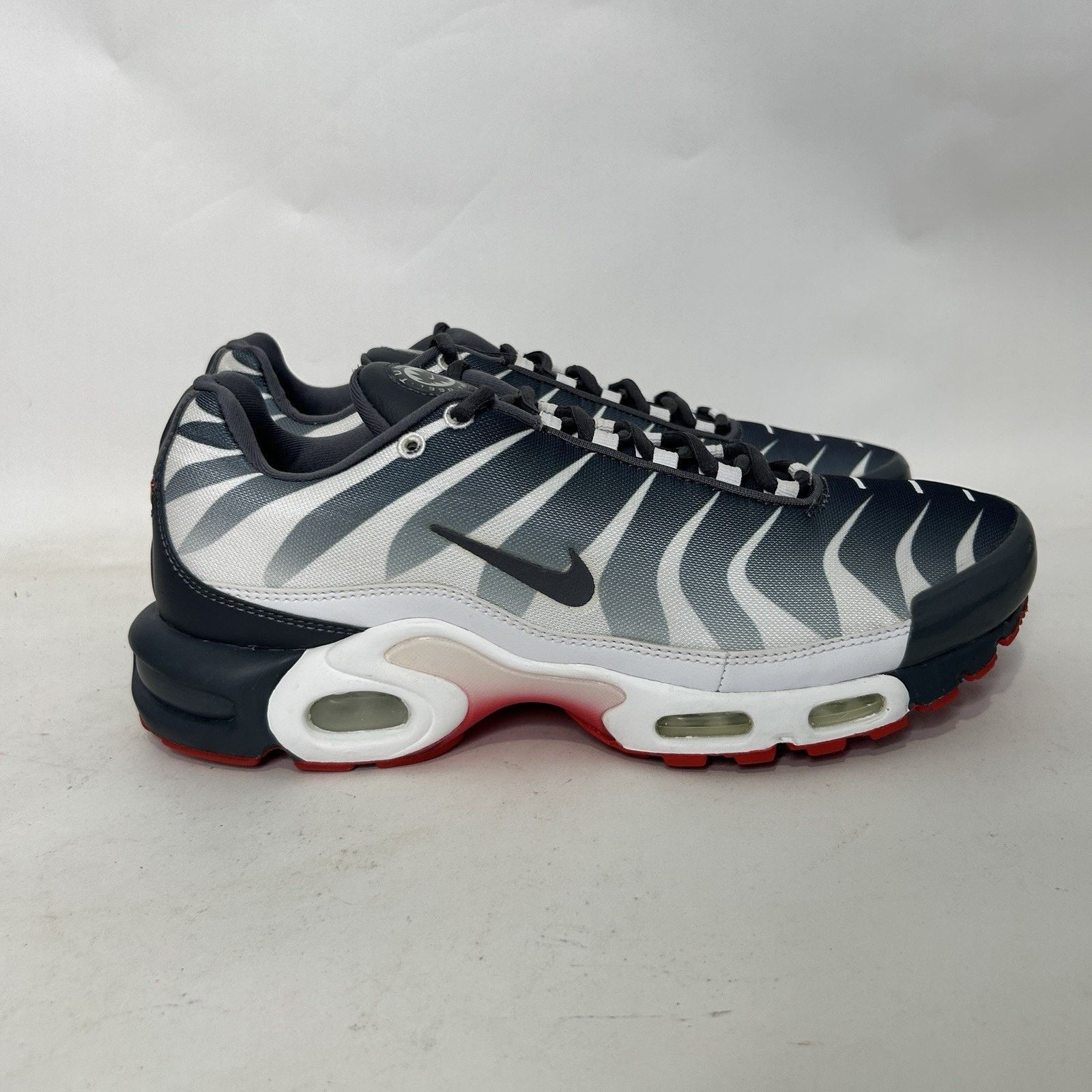 Nike Nike Air Max Plus TN SE “Before The Bite/Grey Red White” Size US 11.5 / EU 44-45 - 4 Thumbnail
