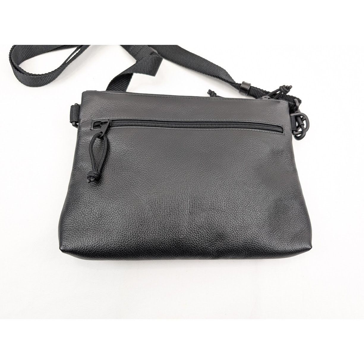 Balenciaga o1rshd1 Size: OS / Calf Grained Explore Crossbody Flat Pouch Size ONE SIZE - 19 Thumbnail