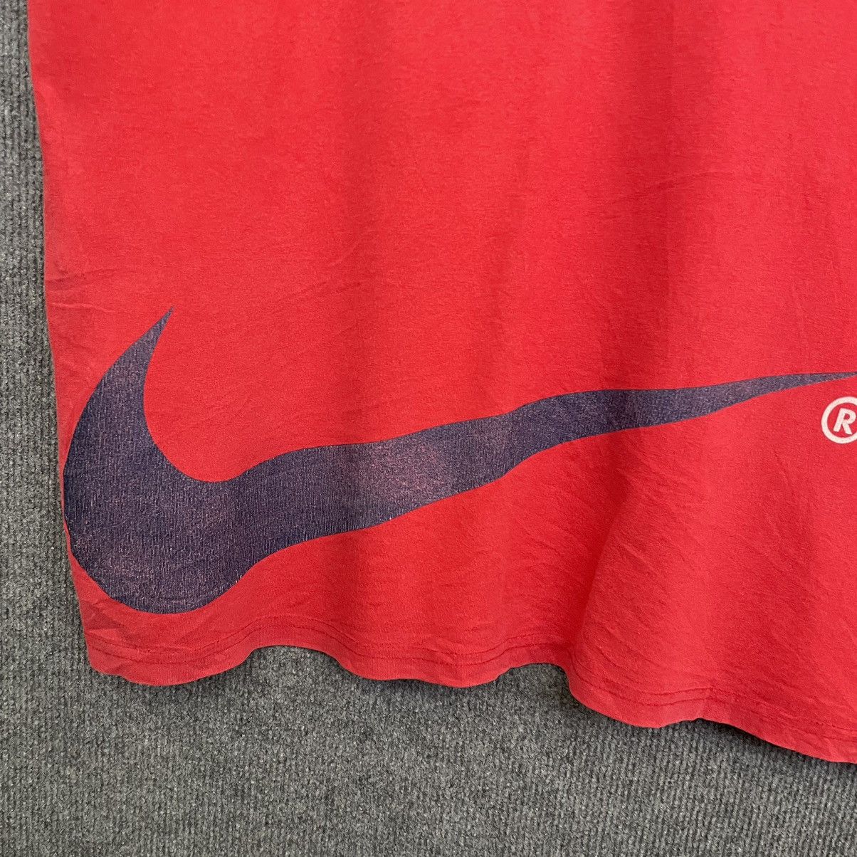 Nike × Vintage 90s Nike Centre Swoosh T Shirt Big Swoosh At The Back Size US L / EU 52-54 / 3 - 7 Thumbnail
