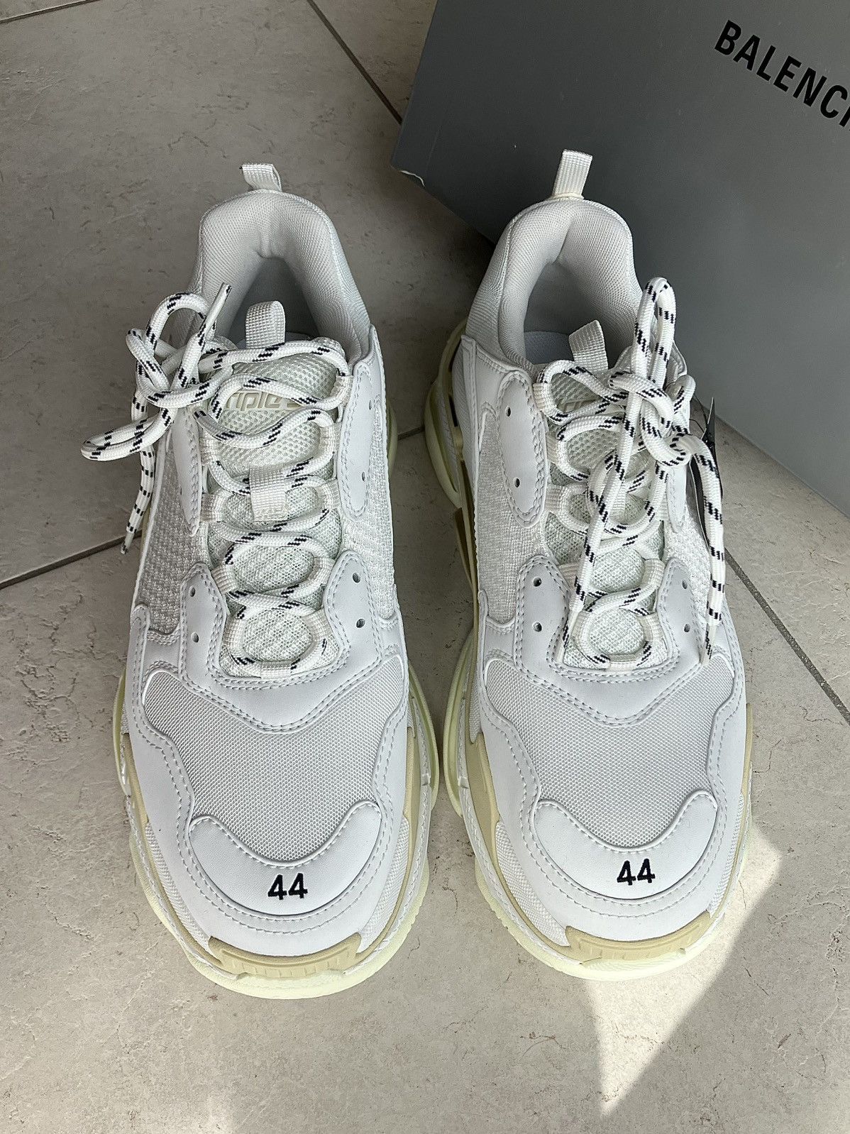 Balenciaga Balenciaga Triple S - White/ Creme - 44 Size US 11 / EU 44 - 10 Thumbnail