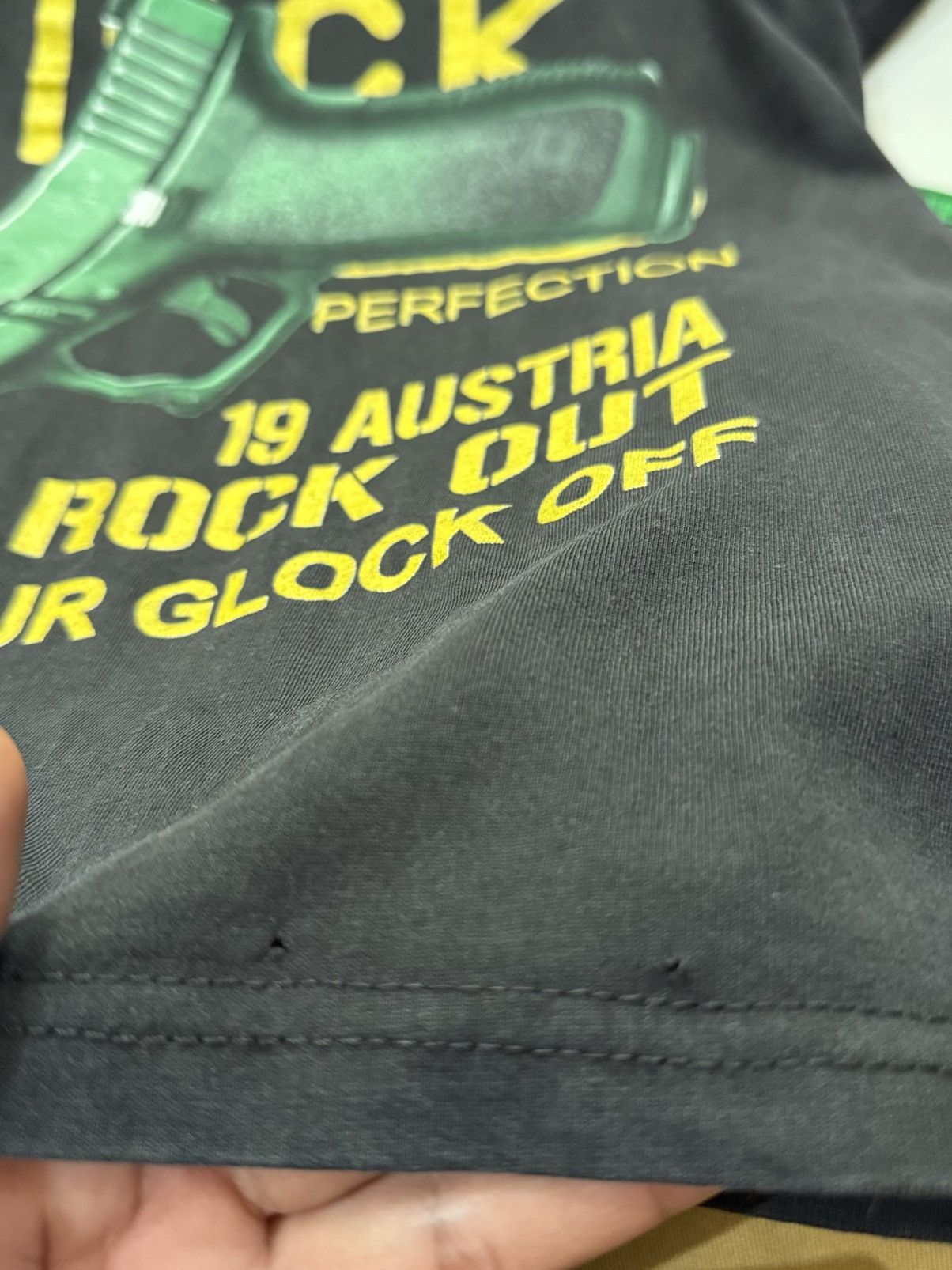 Vintage Vintage Glock Gum Perfection 19 Austria Rock Out Faded Tee Size US S / EU 44-46 / 1 - 10 Thumbnail