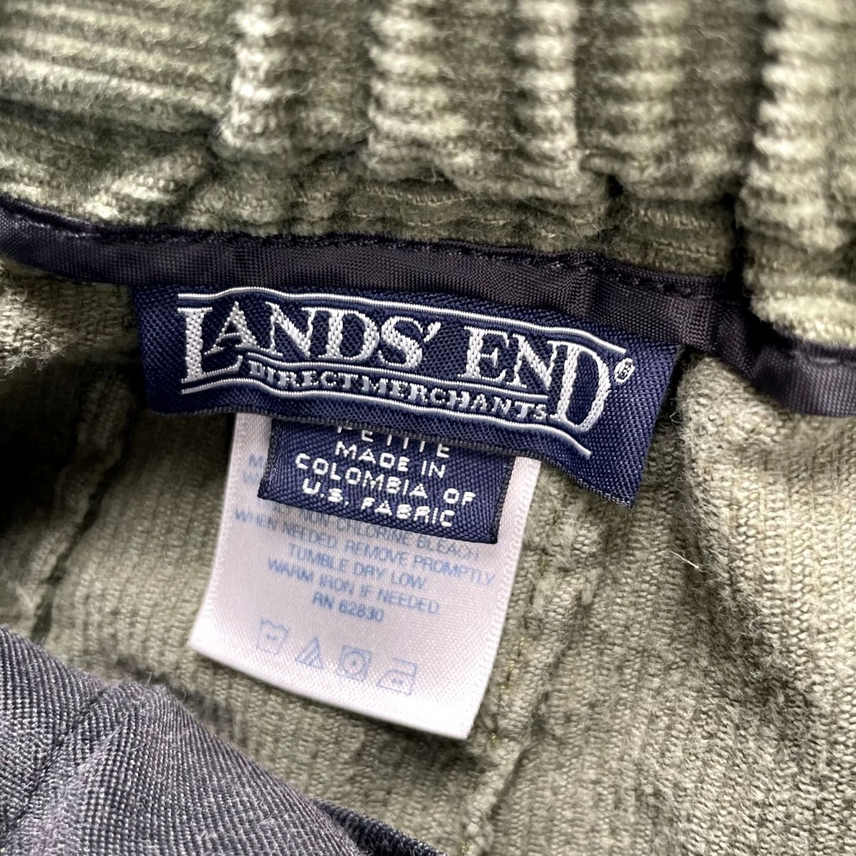 Lands' End VINTAGE Lands' End Pants Womens 30x28 Petite Green Corduroy Pleated Straight Leg Pants Mens Womens Girls Boys? Size 30" / US 8 / IT 44 - 4 Thumbnail