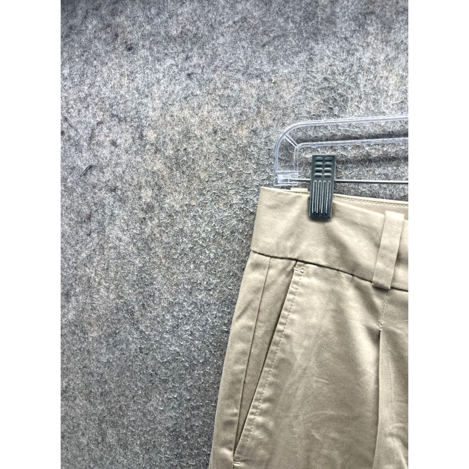 Brooks Brothers Brooks Brothers Pants Womens 4 Beige Twill Capri Pleated Cuffed Stretch Casual Size 27" / US 4 / IT 40 - 7 Thumbnail