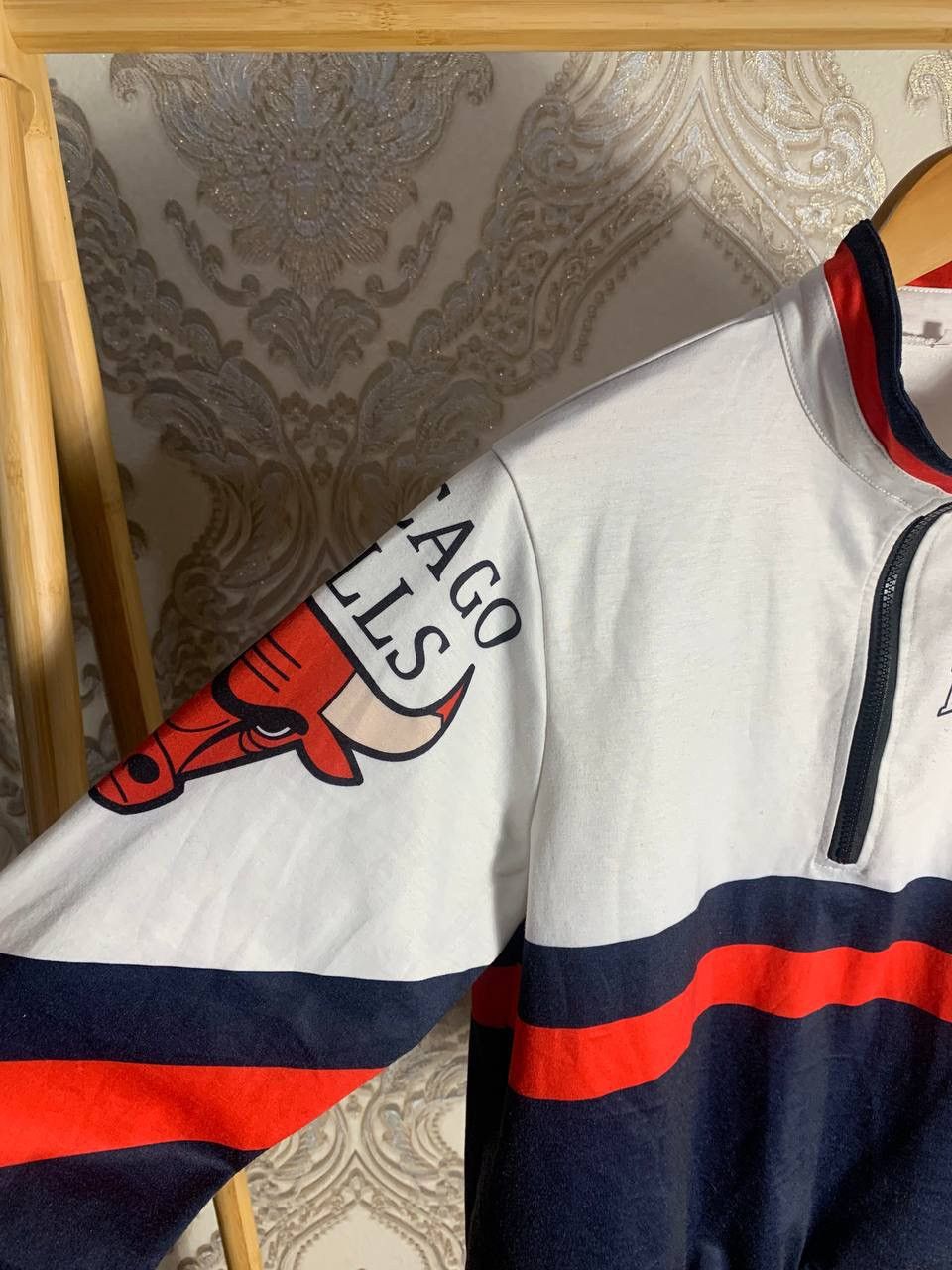 NBA × Vintage VERY RARE CHICAGO BULLS SWEATSHIRT 1/3 RETRO BASKETBALL 90s Size US S / EU 44-46 / 1 - 4 Thumbnail