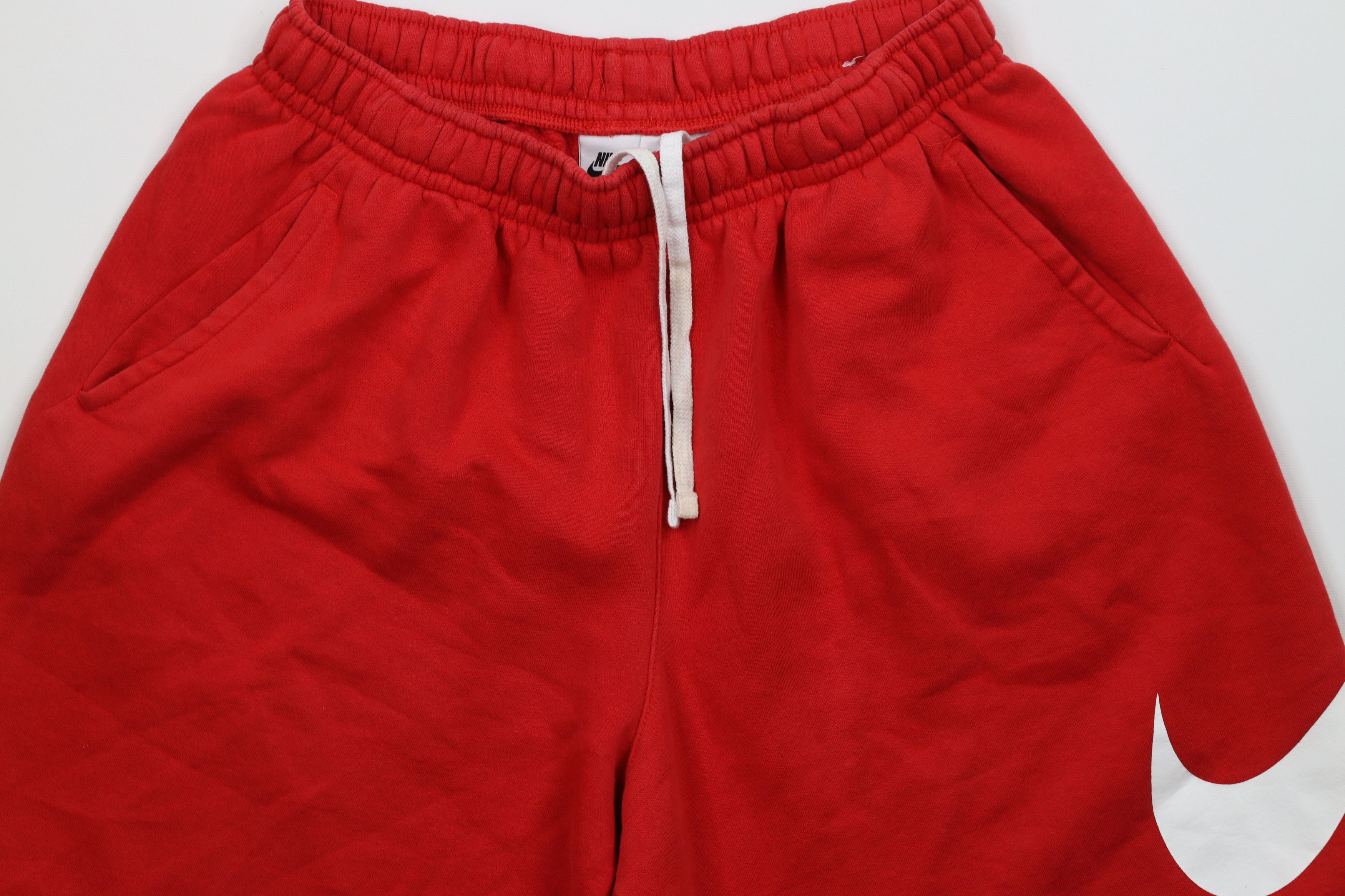 Nike × Vintage Vintage Nike Swoosh Logo Above Knee Sweatpants Shorts Red Size US 34 / EU 50 - 3 Thumbnail