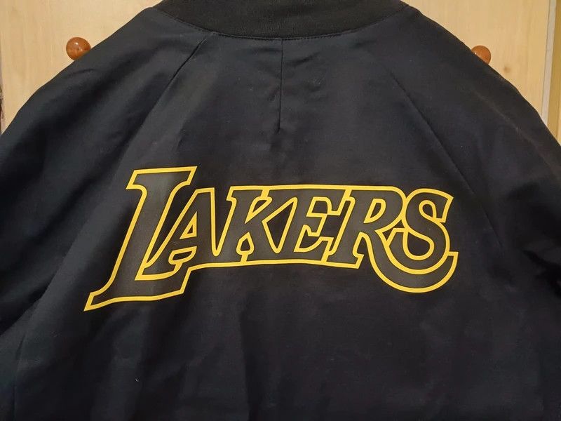 Nike New Nike LA Lakers Kobe Bryant Basketball Jacket - Size M Size US M / EU 48-50 / 2 - 3 Thumbnail