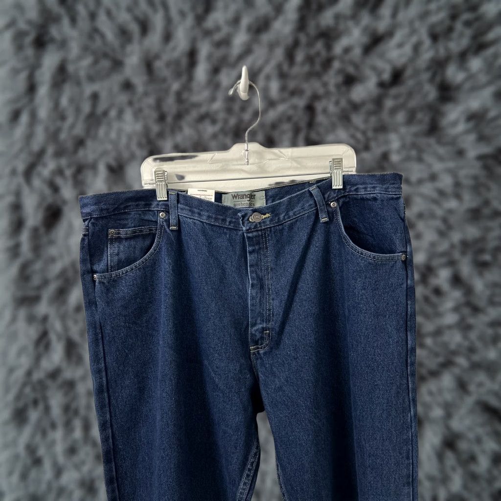 Wrangler Wrangler Authentics Jeans Mens 42x30 Blue Straight Leg Denim YKK 5 Pockets Size US 42 / EU 58 - 1 Thumbnail