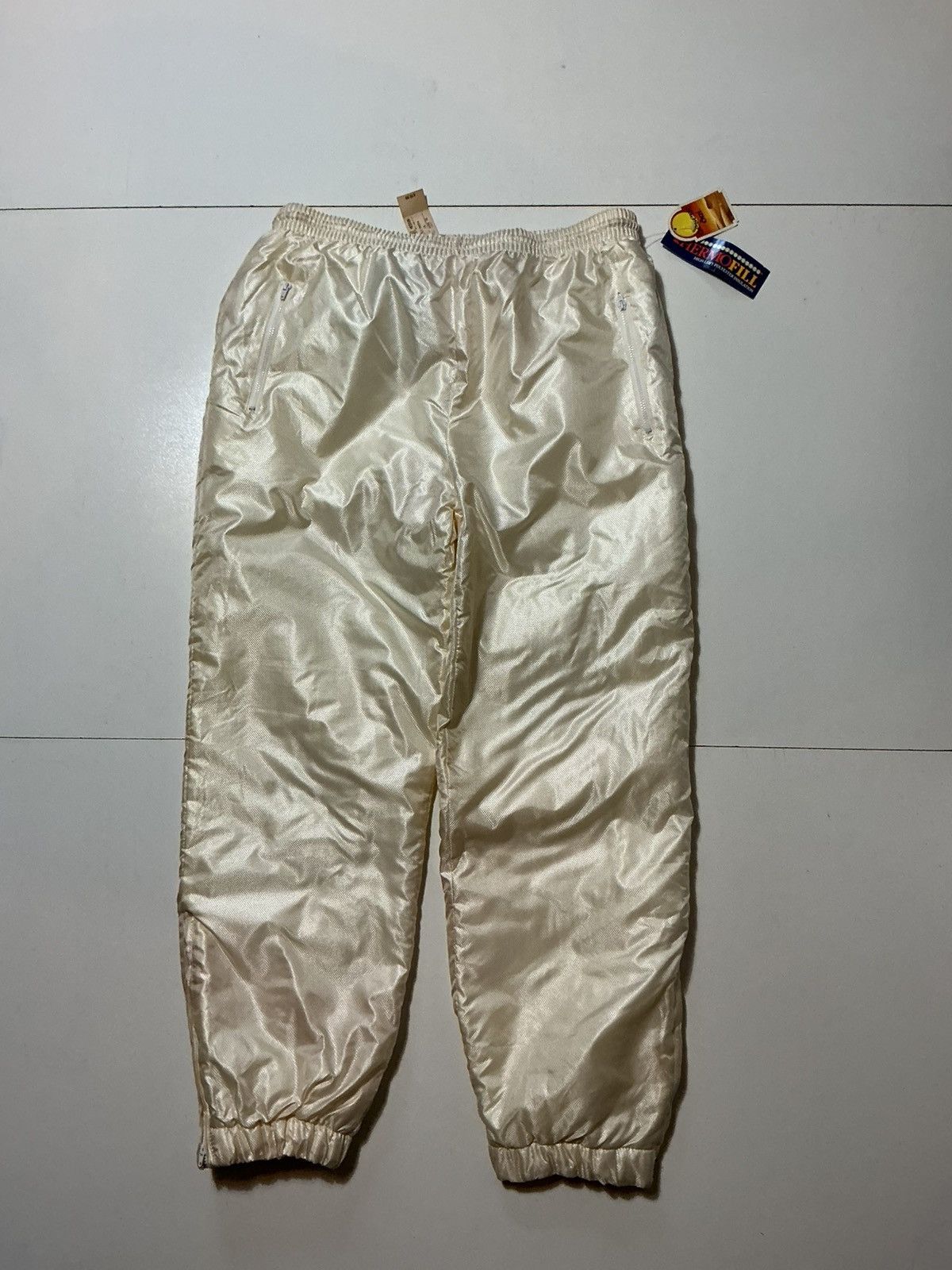 Vintage Vintage NWT Hot Music Thermofill Waterproof Snowboard Pants Size US 34 / EU 50 - 1 Thumbnail