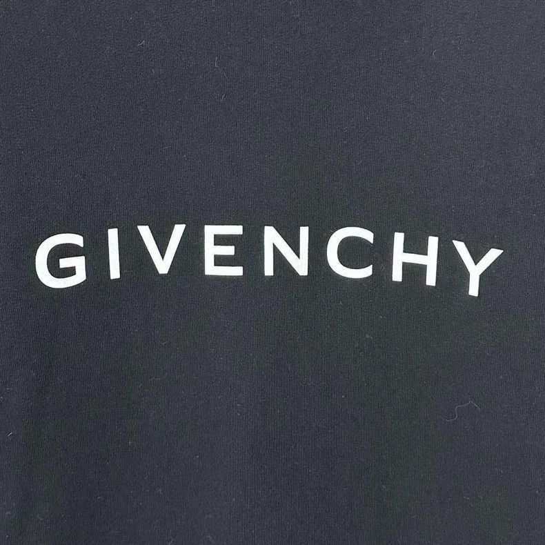 Givenchy Givenchy Givenchy Classic Logo Short Sleeve TShirt -2507 Size US M / EU 48-50 / 2 - 3 Thumbnail