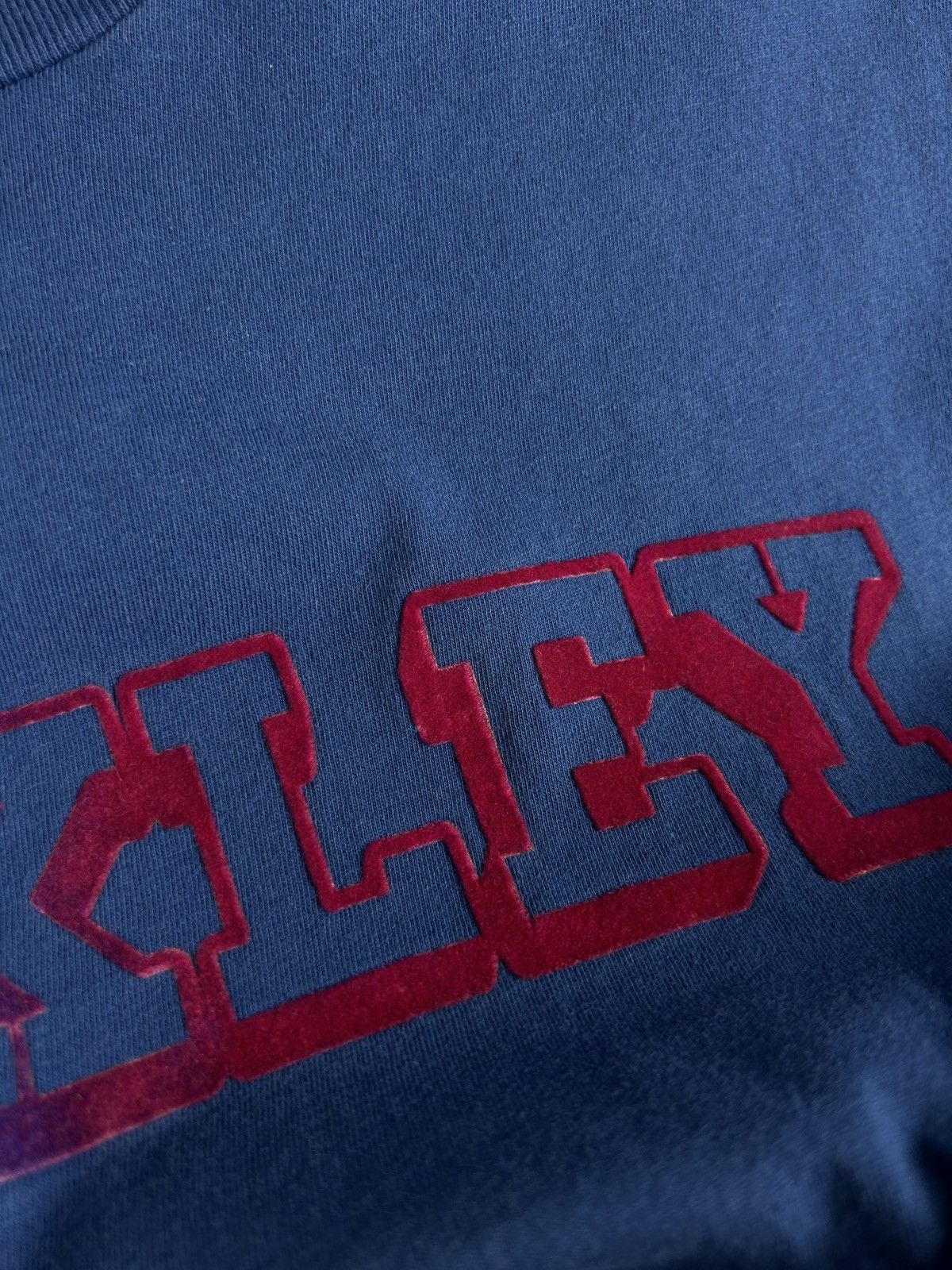 Oakley Mens Oakley t shirt streetwear vintage y2k tee Size US L / EU 52-54 / 3 - 9 Thumbnail