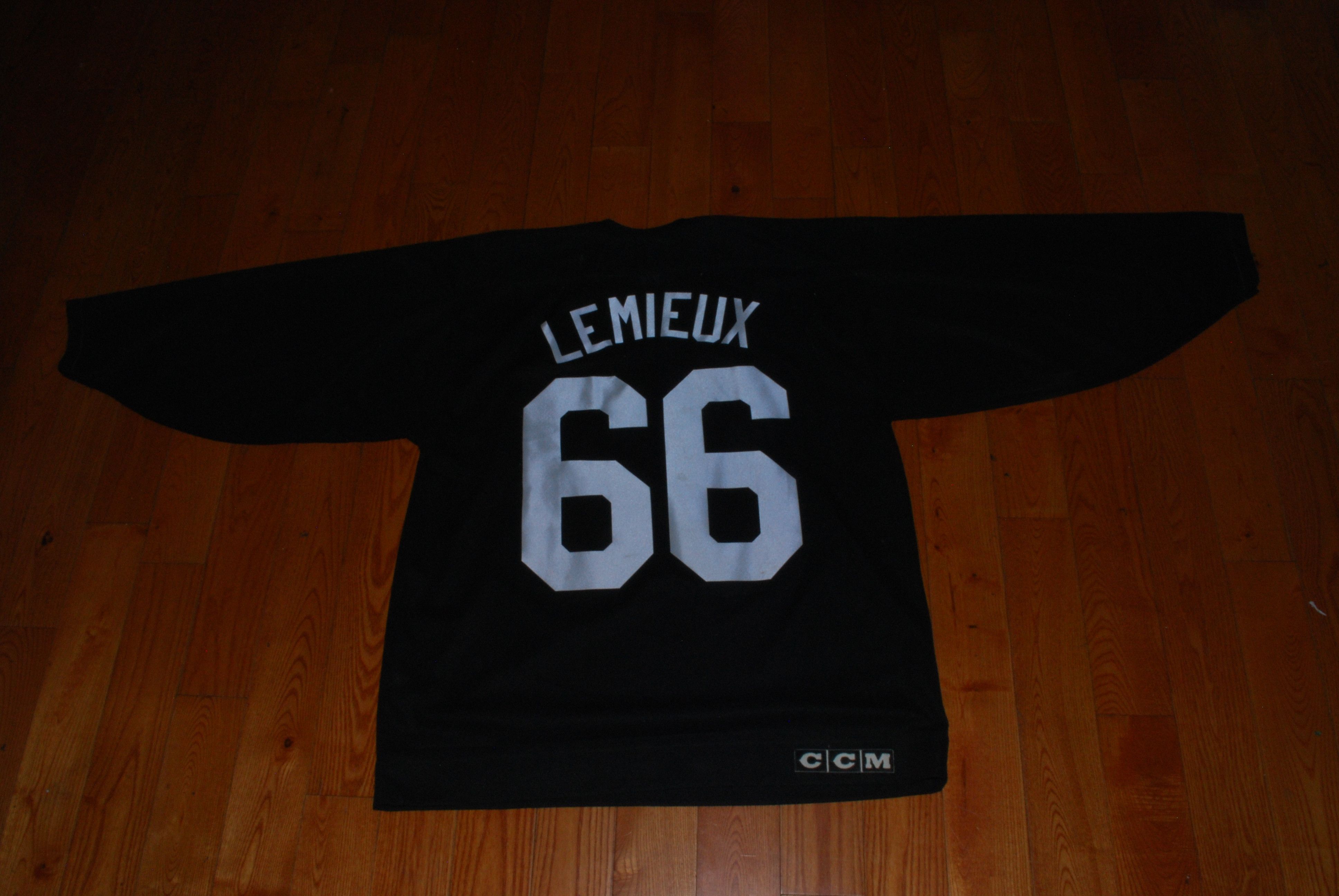 Ccm CCM Center Ice Pittsburgh Penguins Mario Lemieux NHL Jersey Size US L / EU 52-54 / 3 - 6 Thumbnail