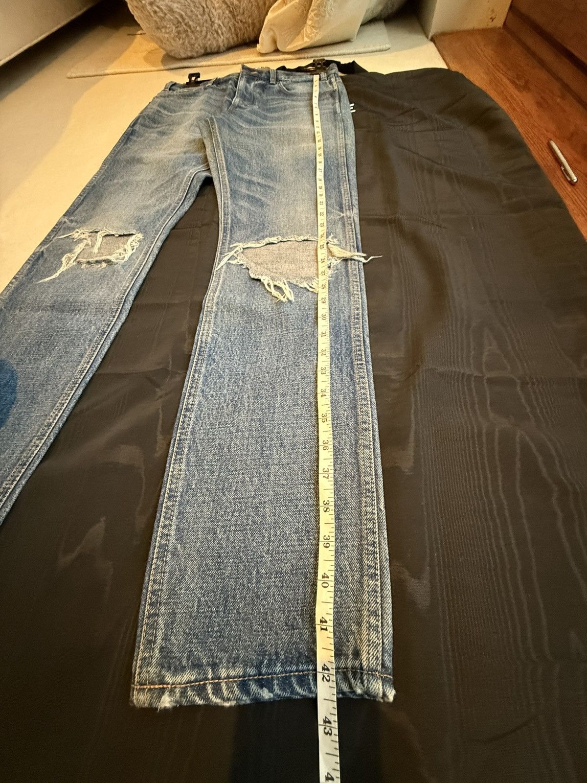 Celine FW20 Celine knee blowout Hedi Slimane union wash jeans 29 Size US 29 - 9 Thumbnail
