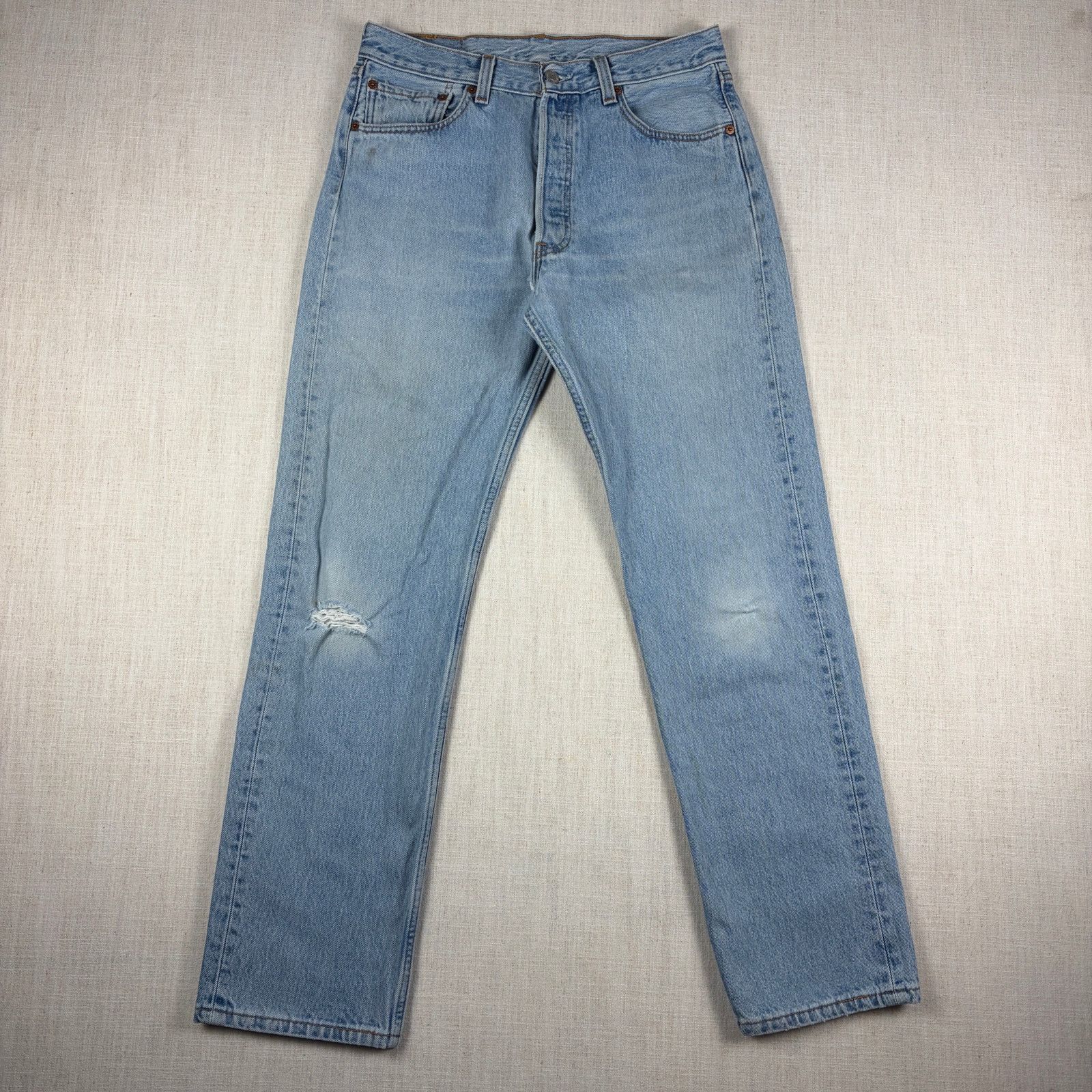 Levi's Vintage Levis Button Fly 501 Jeans Light Wash 33x32 Slim Fit Size US 30 / EU 46 - 2 Thumbnail