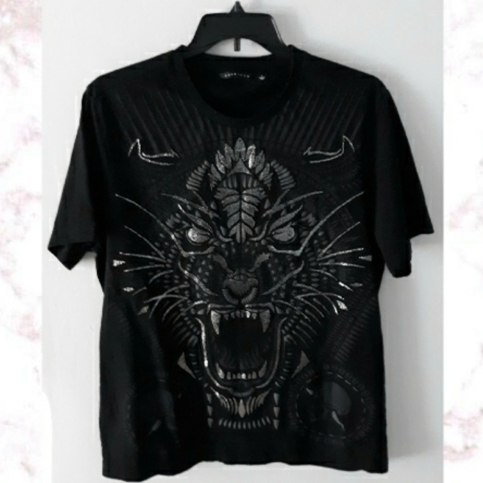 Sean john tiger store shirt