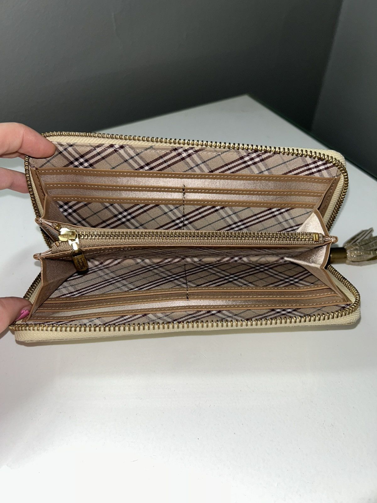Burberry Burberry Blue Label Gold Zippy Wallet w/ Nova Check Interior Size ONE SIZE - 5 Thumbnail