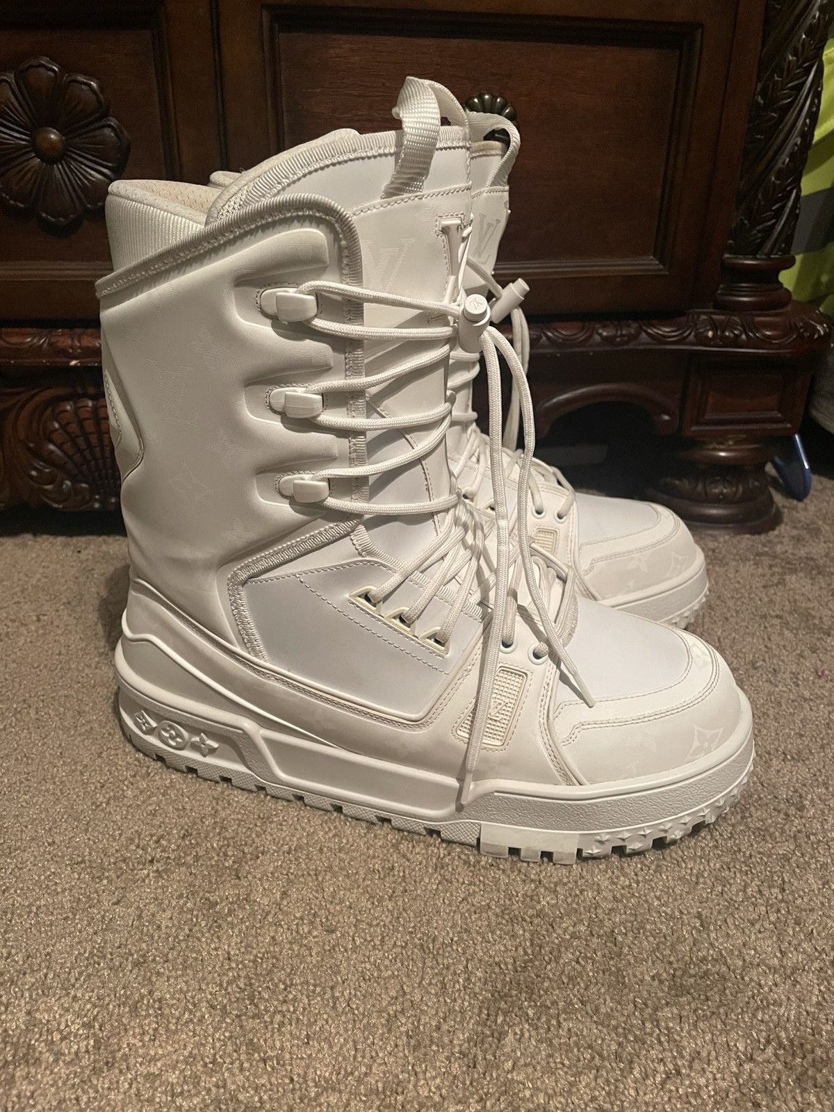 Louis Vuitton Louis Vuitton Trainer Snow Boot White Size 8 | Grailed