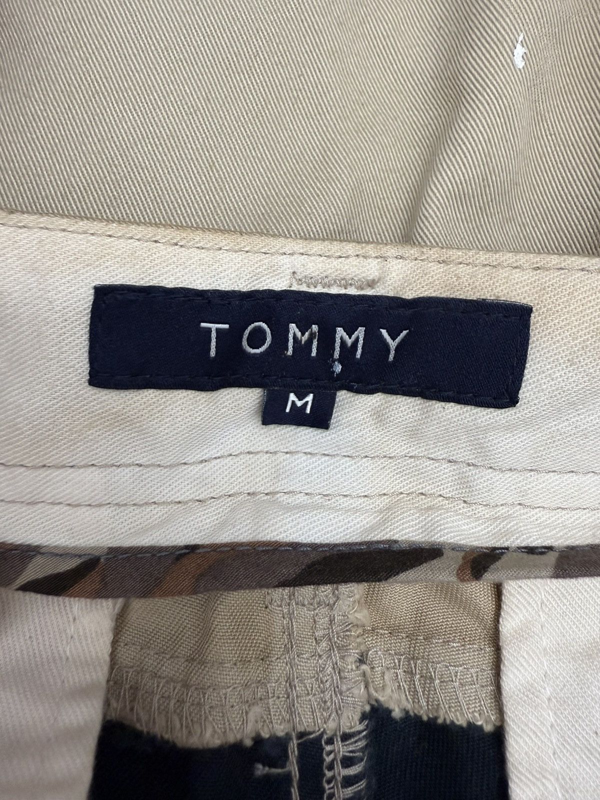 Tommy Hilfiger “Dress Smart, Waste Less” Tommy Utility Paint Splatter Style Size US 33 - 8 Thumbnail