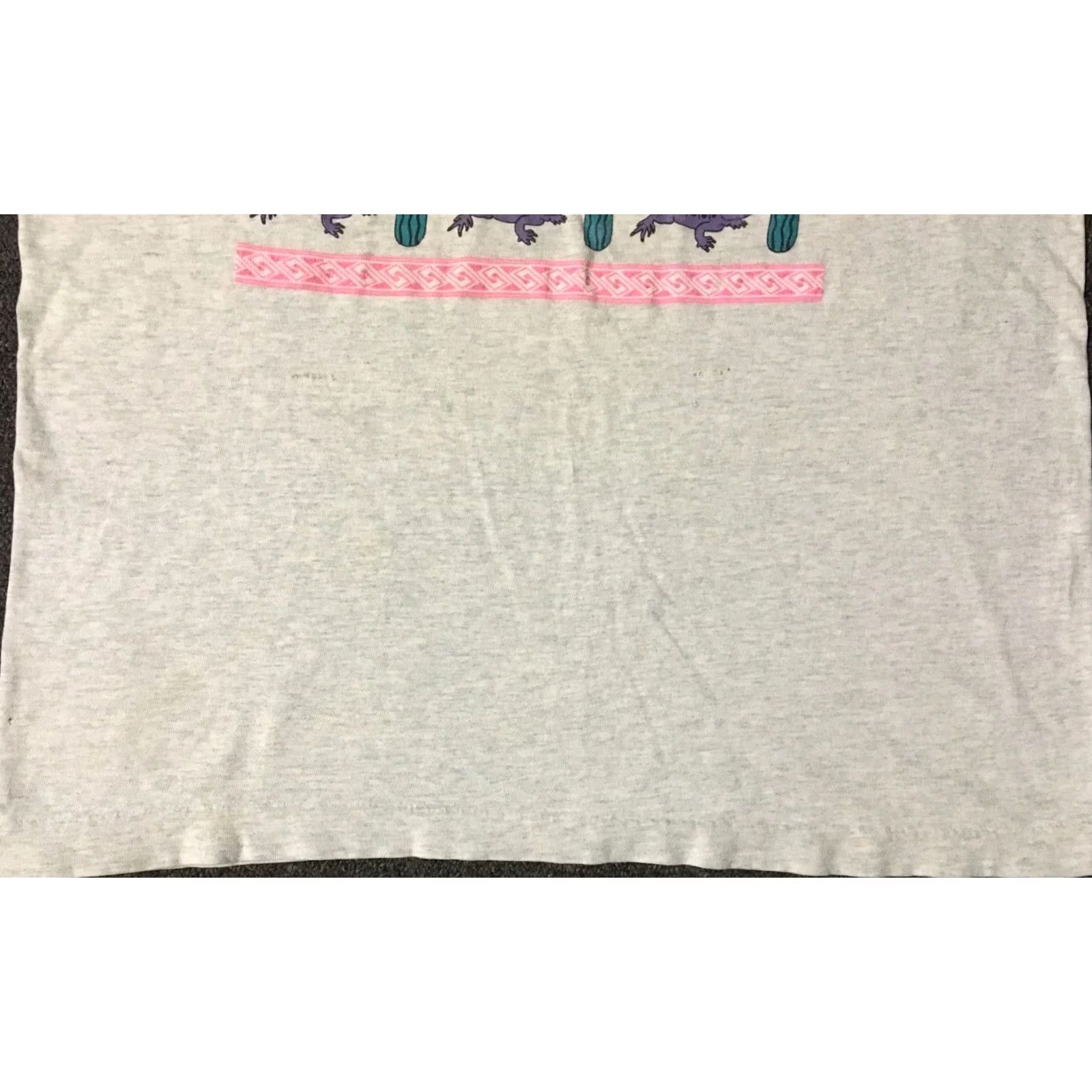 Vintage VINTAGE Arizona Faded Distress Coyote Shirt L Grunge 90s Biker Art Animal USA Sun Men T-Shirt Gray Short Sleeve Single Stitch Made in USA Size US L / EU 52-54 / 3 - 4 Thumbnail