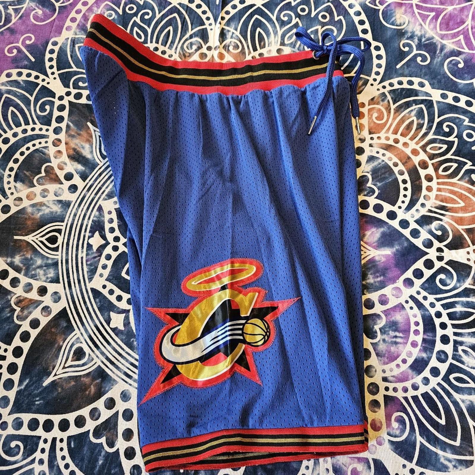 Designer COLLECTED COLLECTIONS MENS LARGE BASKETBALL SHORTS Size US 34 / EU 50 - 5 Thumbnail