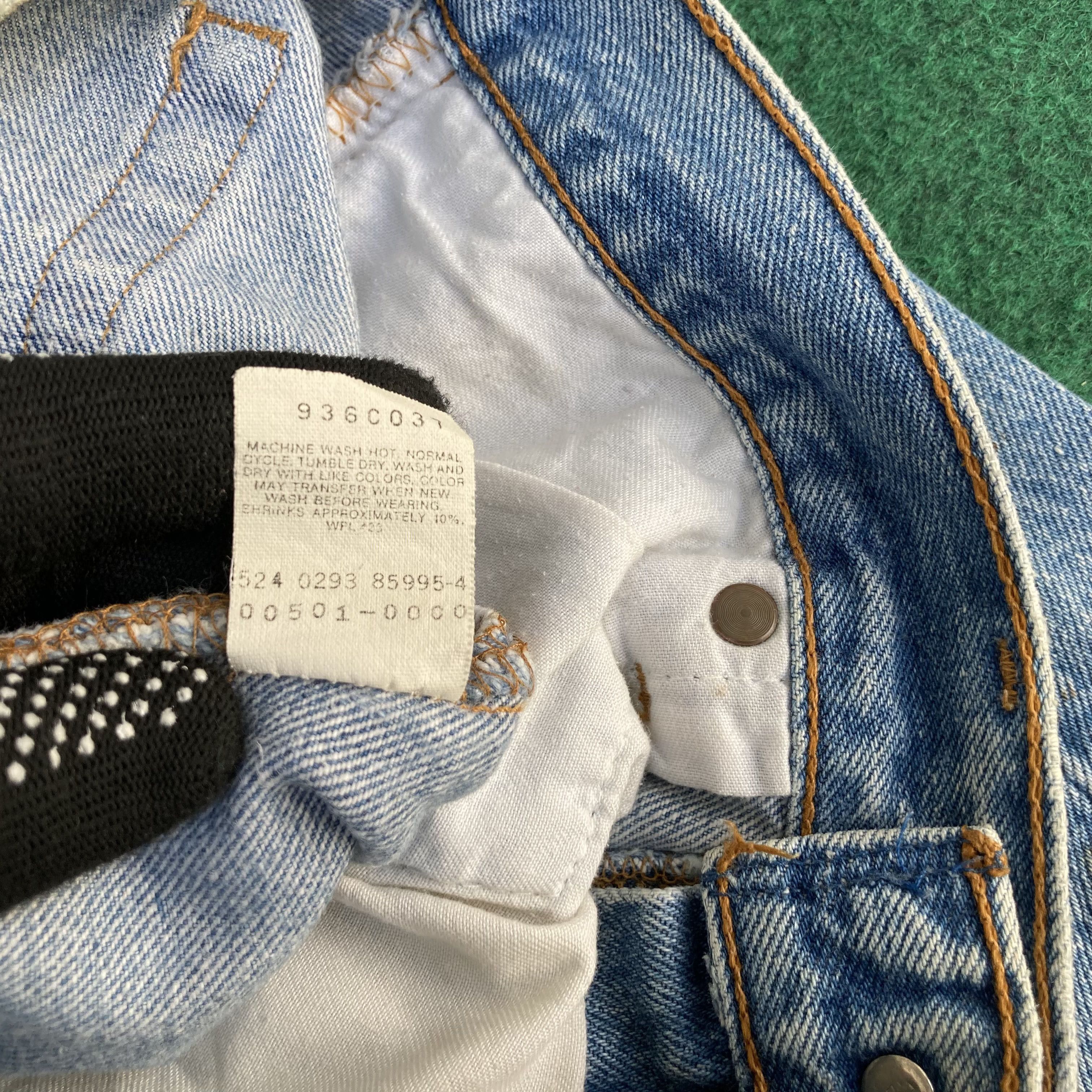 Levi's × Vintage Vtg Levis 501 Distressed Ripped Light Blue Dirty Jeans Size US 31 - 7 Thumbnail