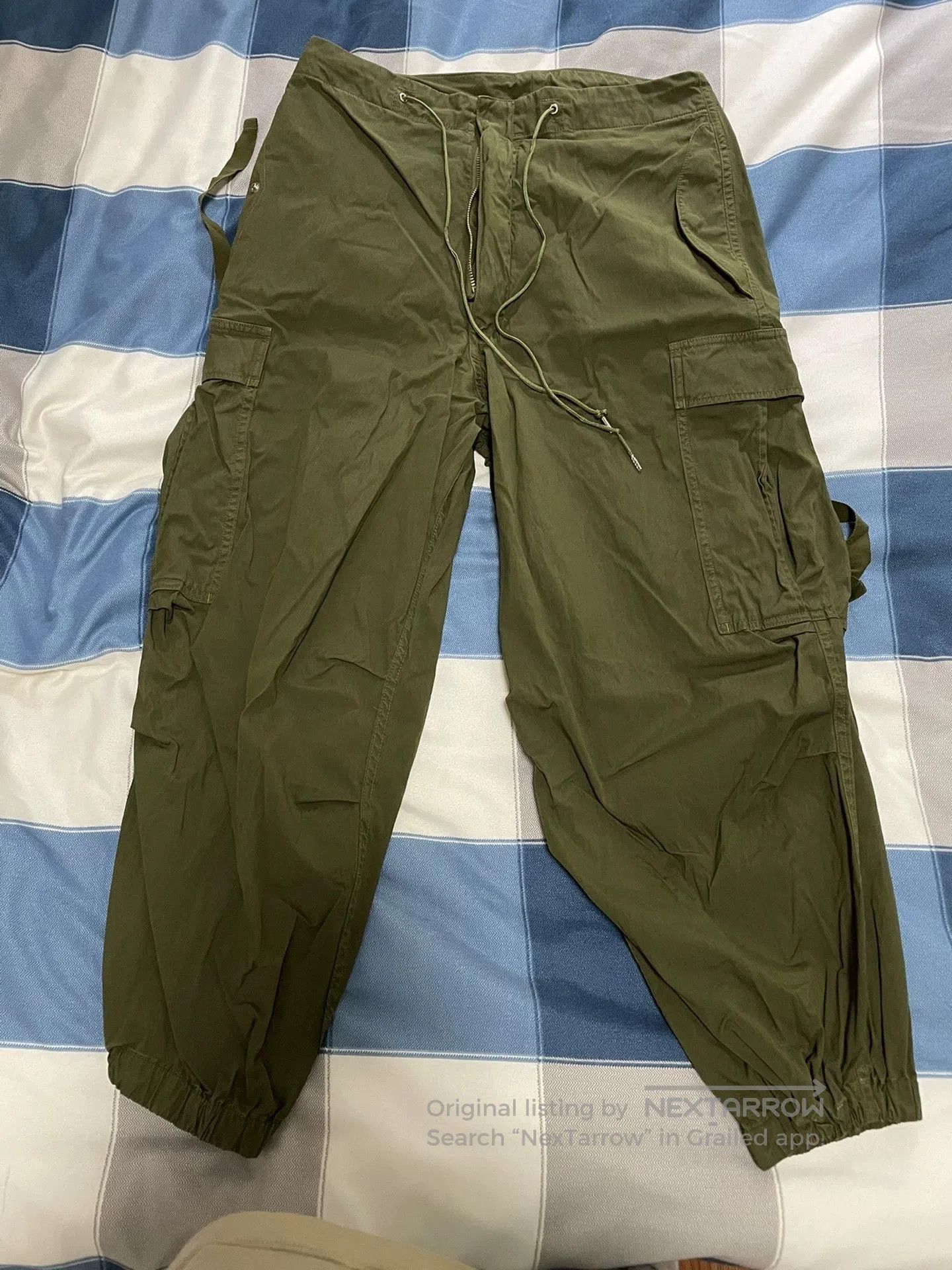 Haversack military-style cargo pants in olive green. Size US 31 - 1 Thumbnail