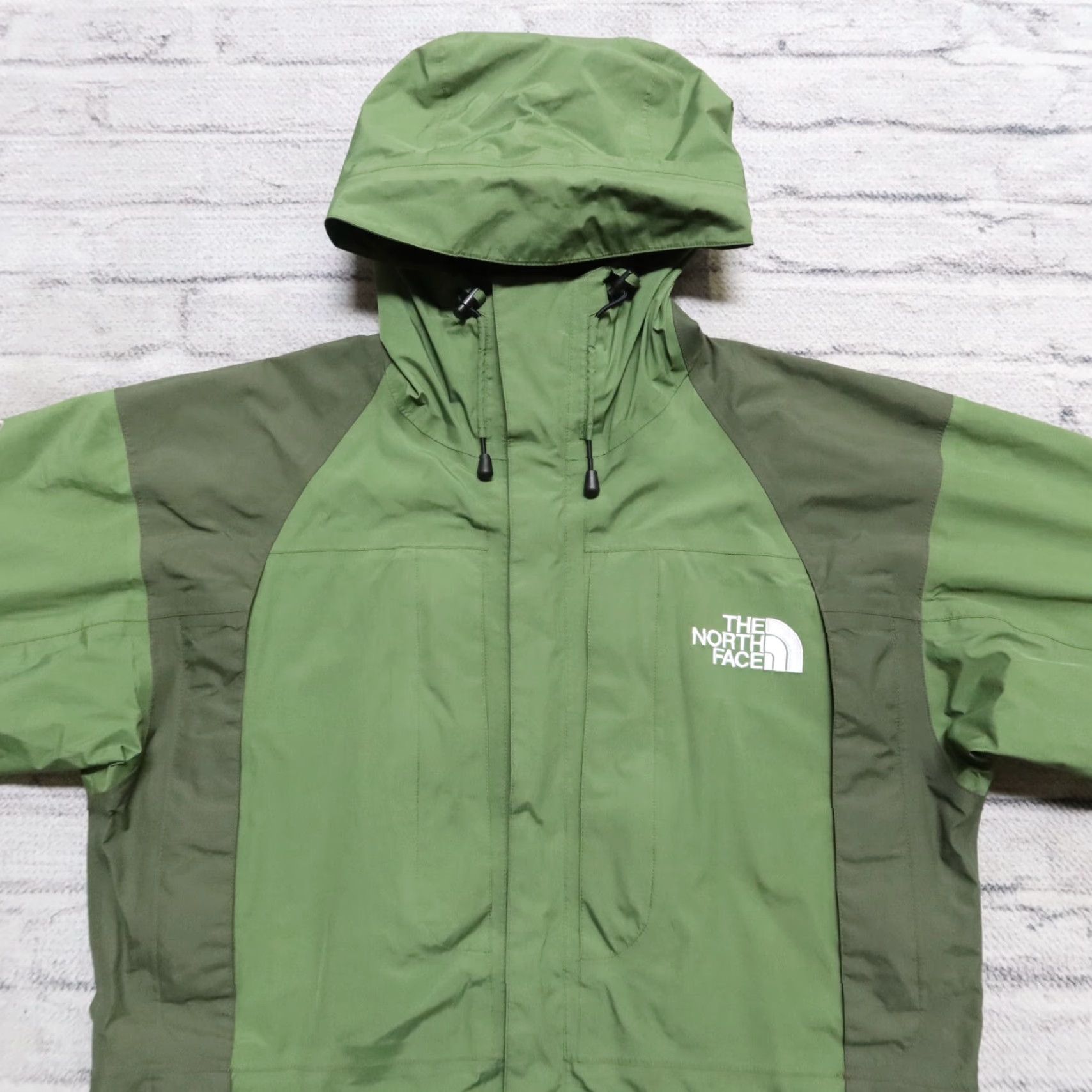 The North Face VINTAGE The North Face Goretex Mountain Guide Parka Jacket M Green 90s 00s Size US M / EU 48-50 / 2 - 2 Thumbnail