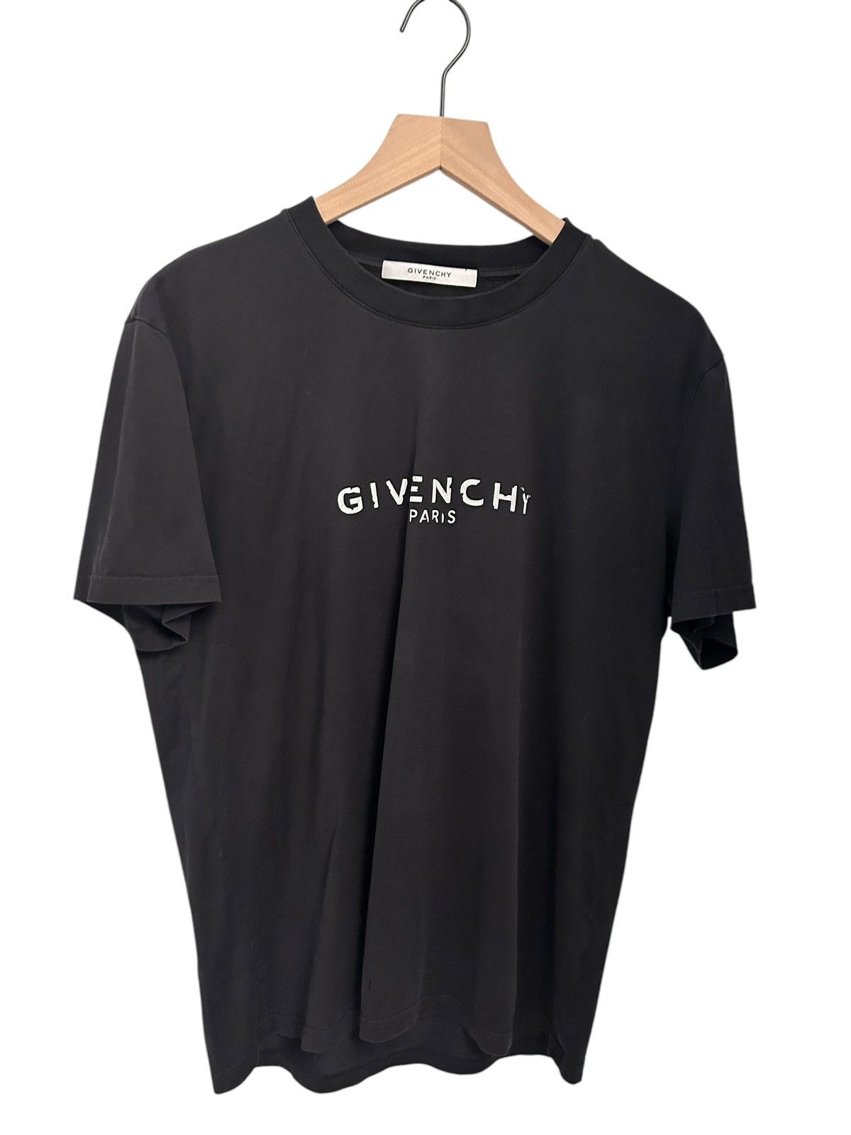 Givenchy Givenchy Mens Vintage Logo Print Black T-shirt large Size US L / EU 52-54 / 3 - 1 Thumbnail
