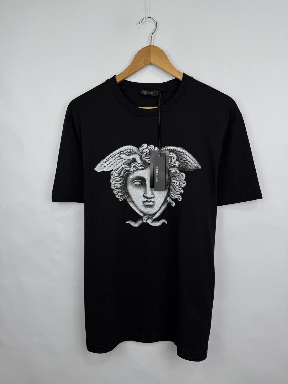 Versace ❗️NEW 🇮🇹 Versace Medusa Portrait T-Shirt Made in Italy Rare Size US L / EU 52-54 / 3 - 3 Thumbnail