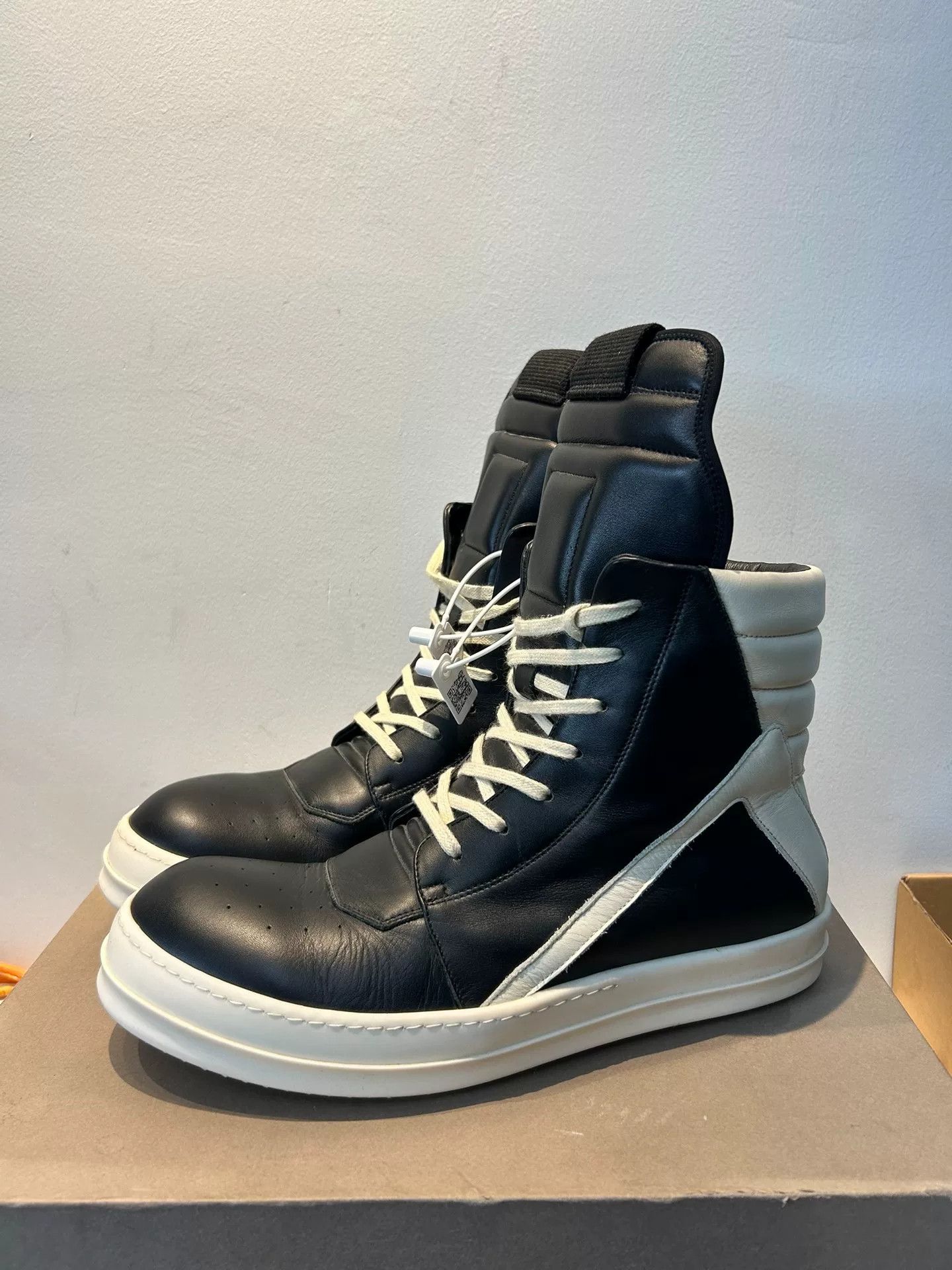 Rick Owens rick owens black high-top sneakers size 44 Size US 10 / EU 43 - 1 Thumbnail