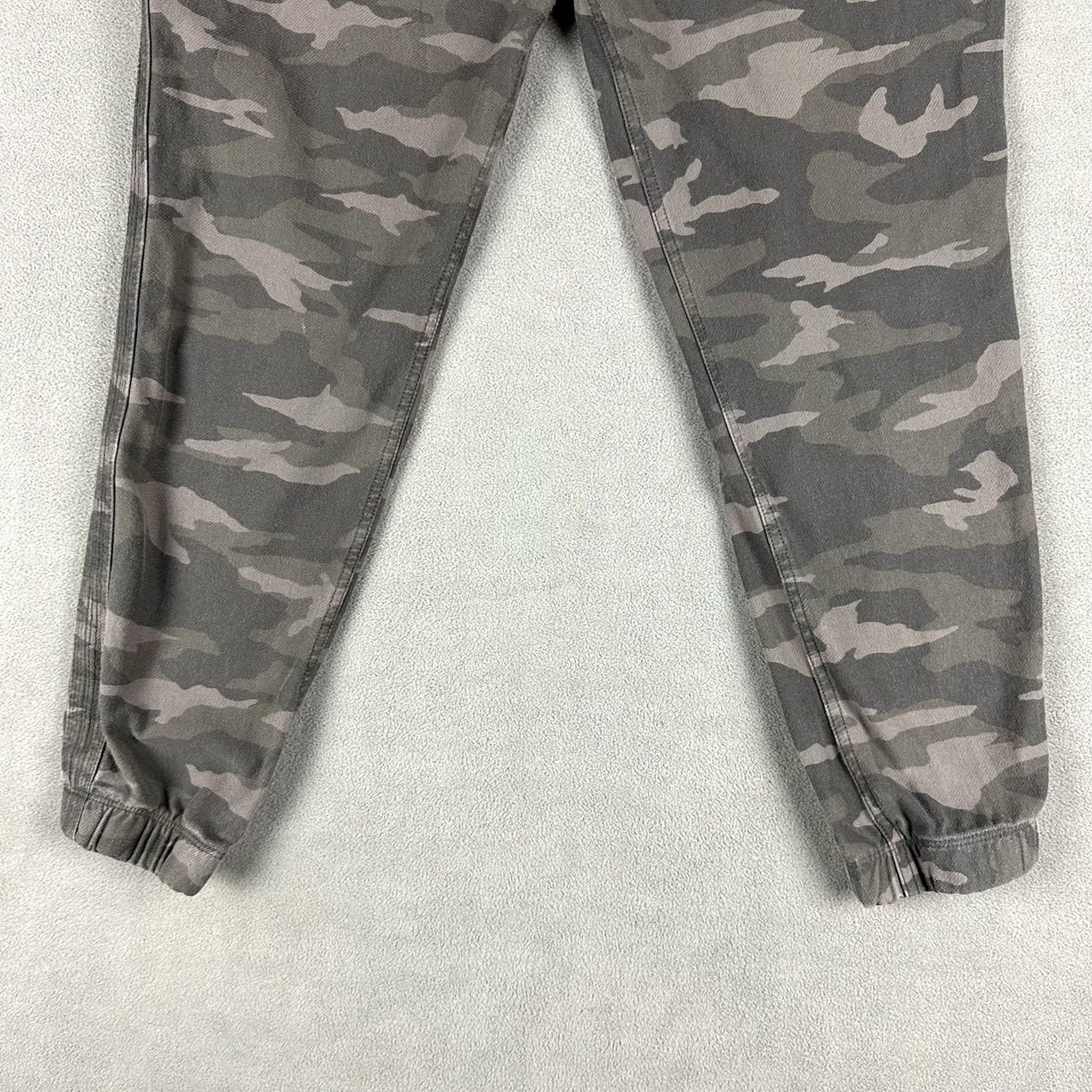 Athleta Athleta Pants Womens 2 Green Farallon Jogger Camo Athleisure Sweatpants Lounge Size 26" / US 2 / IT 38 - 6 Thumbnail