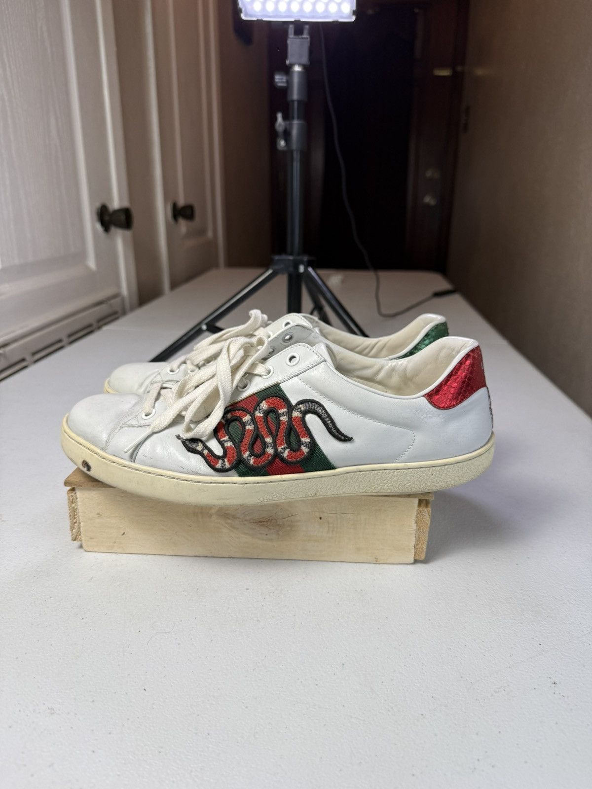 Gucci Mens Gucci Ace Embroidered Sneaker White Leather Snake Sz 8 Size US 8 / EU 41 - 5 Thumbnail