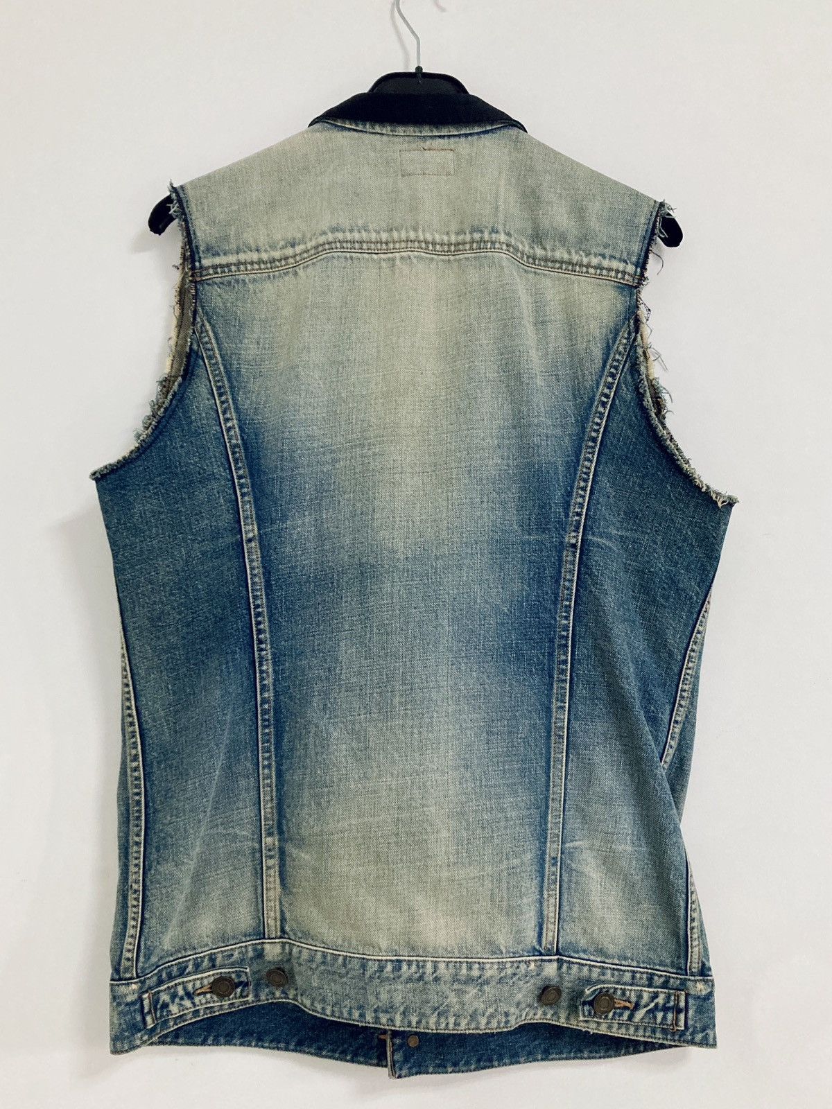 Saint Laurent Paris Saint Laurent Paris by Hedi Slimane 16SS Runway Denim Vest Size M / US 6-8 / IT 42-44 - 6 Thumbnail