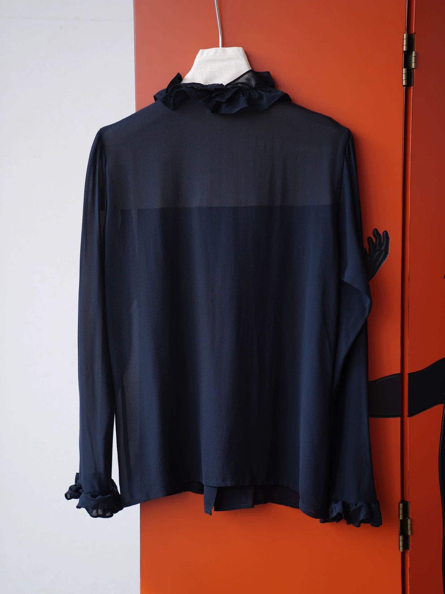 Yves Saint Laurent YSL Rive Gauche 1992 Silk Black Pleated Enamel Gold Jewel Buttons Shirt Size XS / US 0-2 / IT 36-38 - 6 Thumbnail