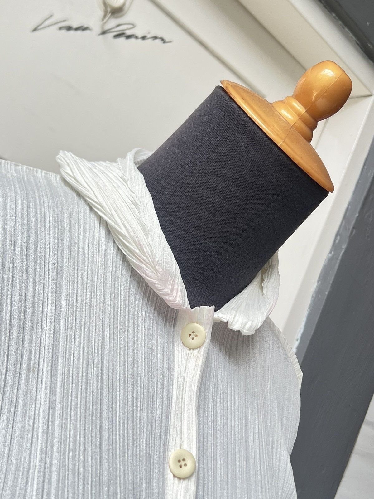 Pleats Please Issey Miyake ISSEY MIYAKE PLEATS PLEASE White Shirt Size US S / EU 44-46 / 1 - 9 Thumbnail