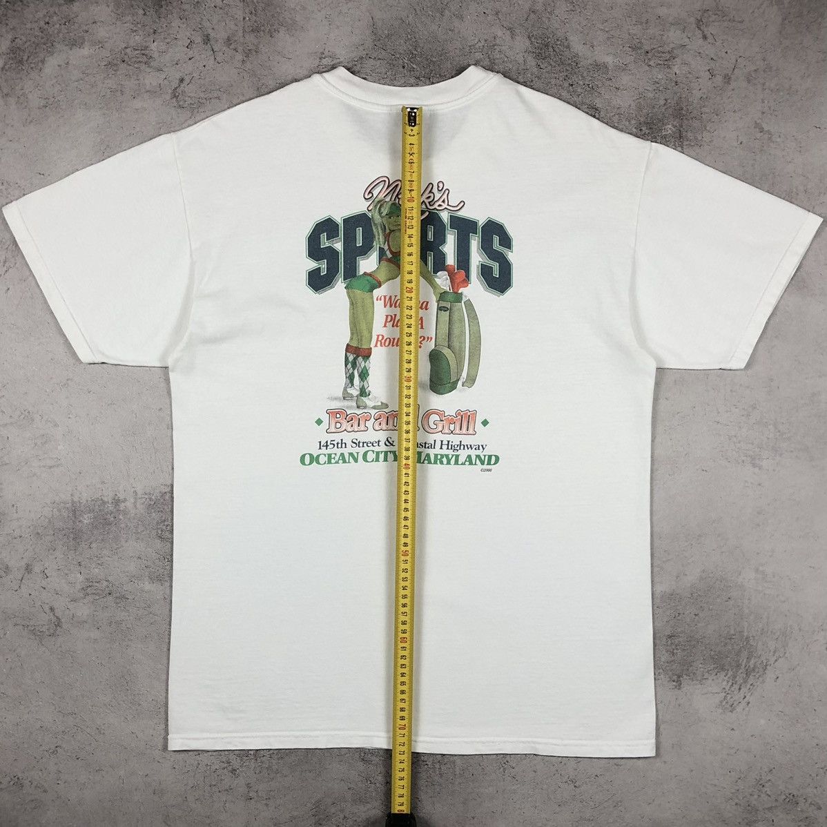 Vintage 2000 Nicks Sports Bar Grill 5th Annual Collectors Edition T Size US L / EU 52-54 / 3 - 21 Thumbnail