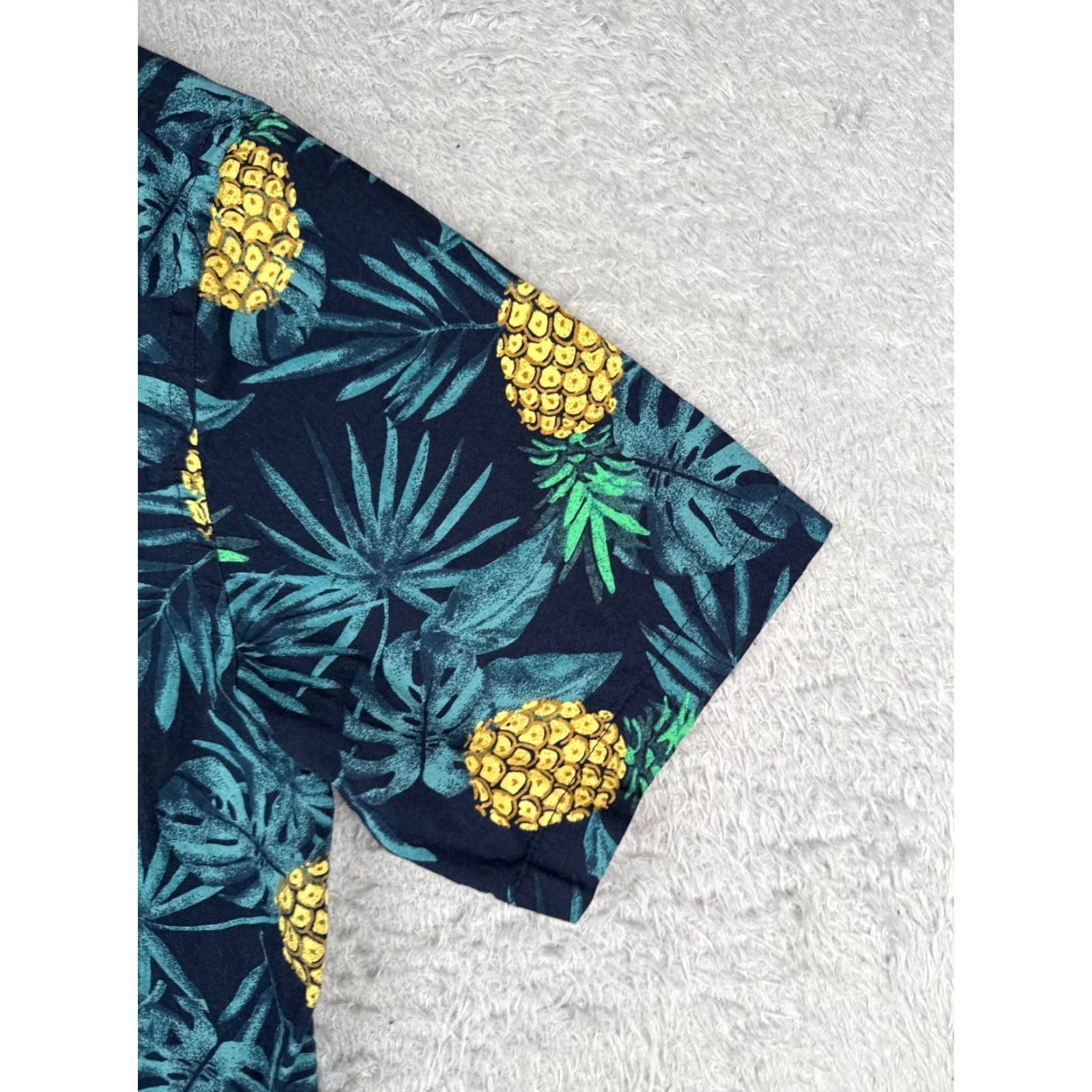 Old Navy VINTAGE Old Navy Shirt Men Small Blue Pineapple AOP Everyday Hawaiian 100% Cotton Size US S / EU 44-46 / 1 - 2 Thumbnail