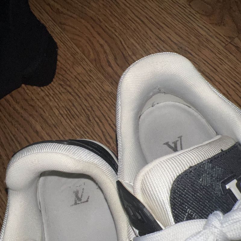 Louis Vuitton Louis Vuitton Low-Top Sneakers in Black and White -2508 Size US 8.5 / EU 41-42 - 6 Thumbnail