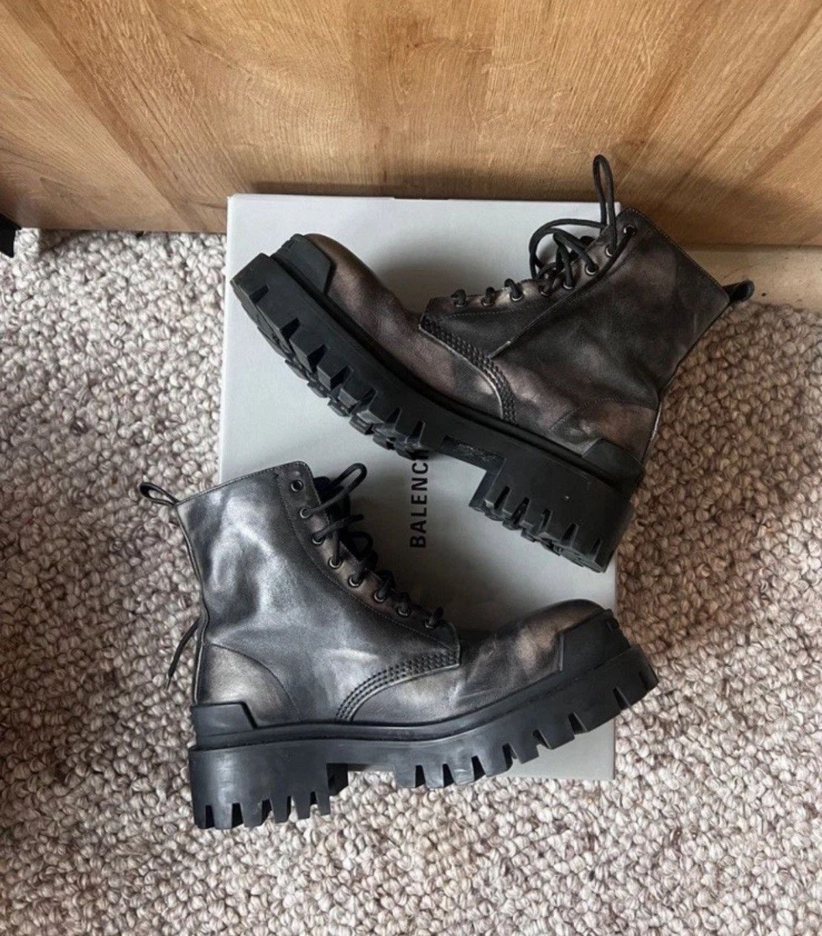Balenciaga Balenciaga Combat Strike Boots Anthracite Italian Leather Size US 6.5 / EU 39-40 - 2 Thumbnail